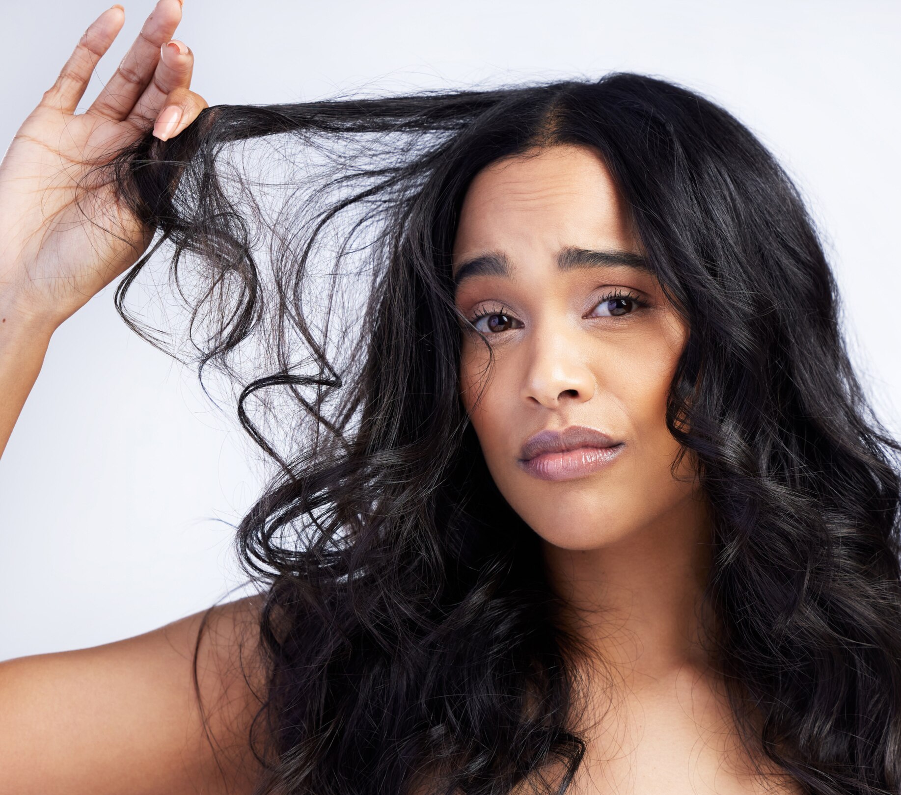 Image of 30+ Haircuts for Frizzy Hair: Styles That Help Reduce Frizz + Hair Care Tips