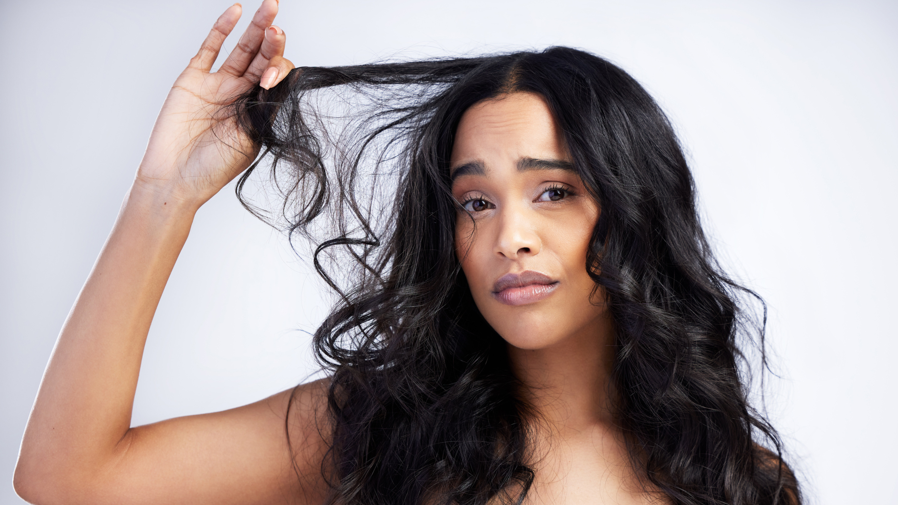 Best Haircuts for Frizzy Hair to Reduce Frizz and Add Shape