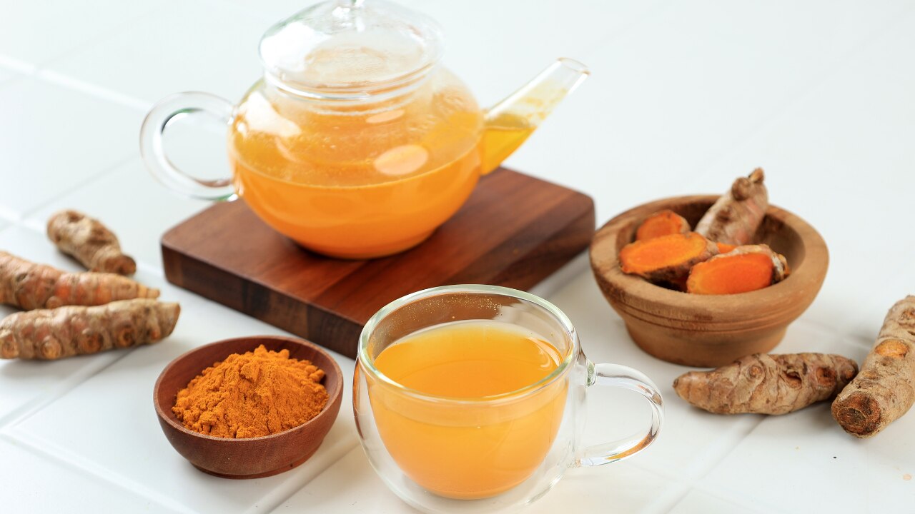 Best Time and How Much Turmeric Water Can You Drink Daily