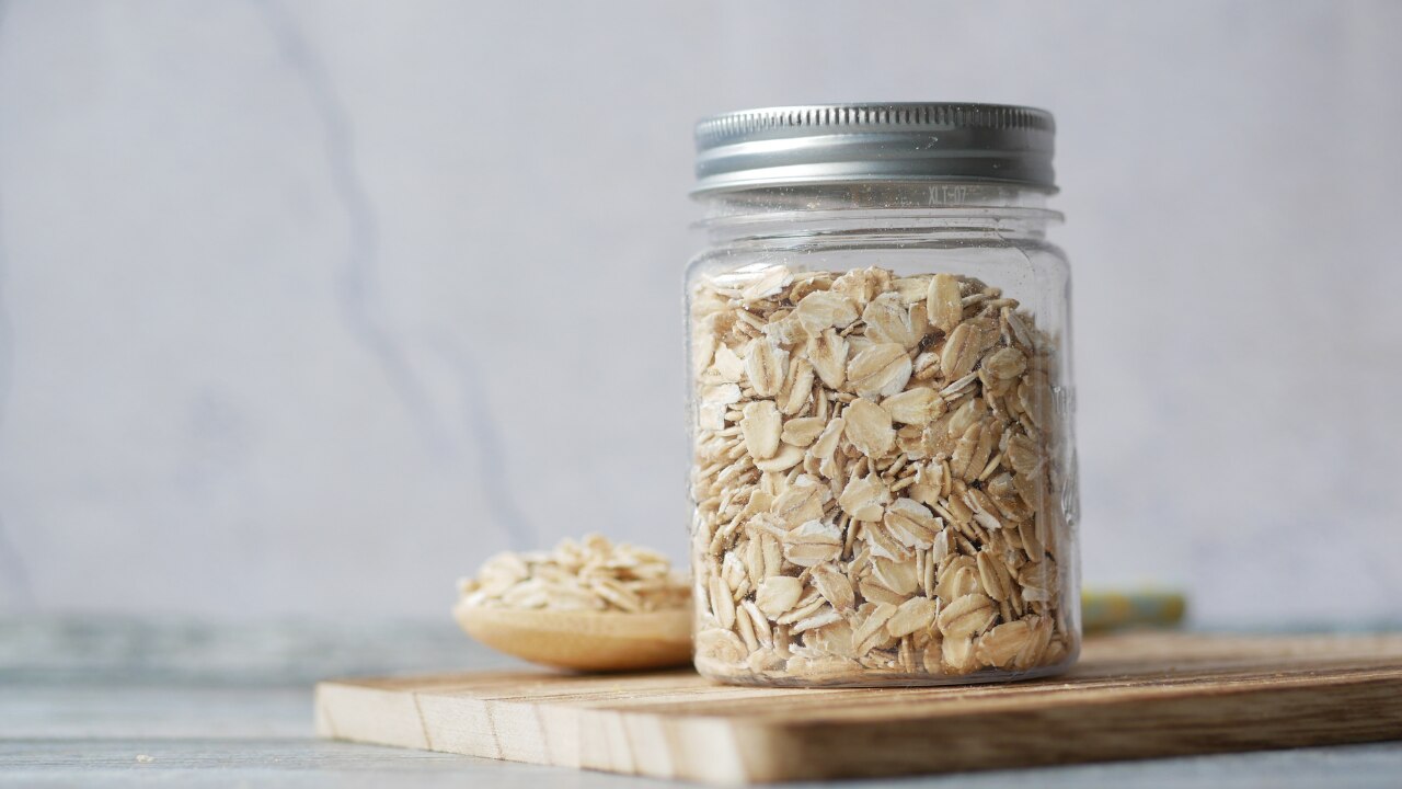 Oats (1 cup, cooked) – 63 mg