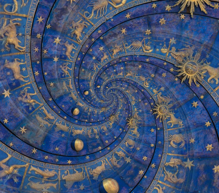 Image of August Zodiac Sign: Dates, Personality Traits & Compatibility