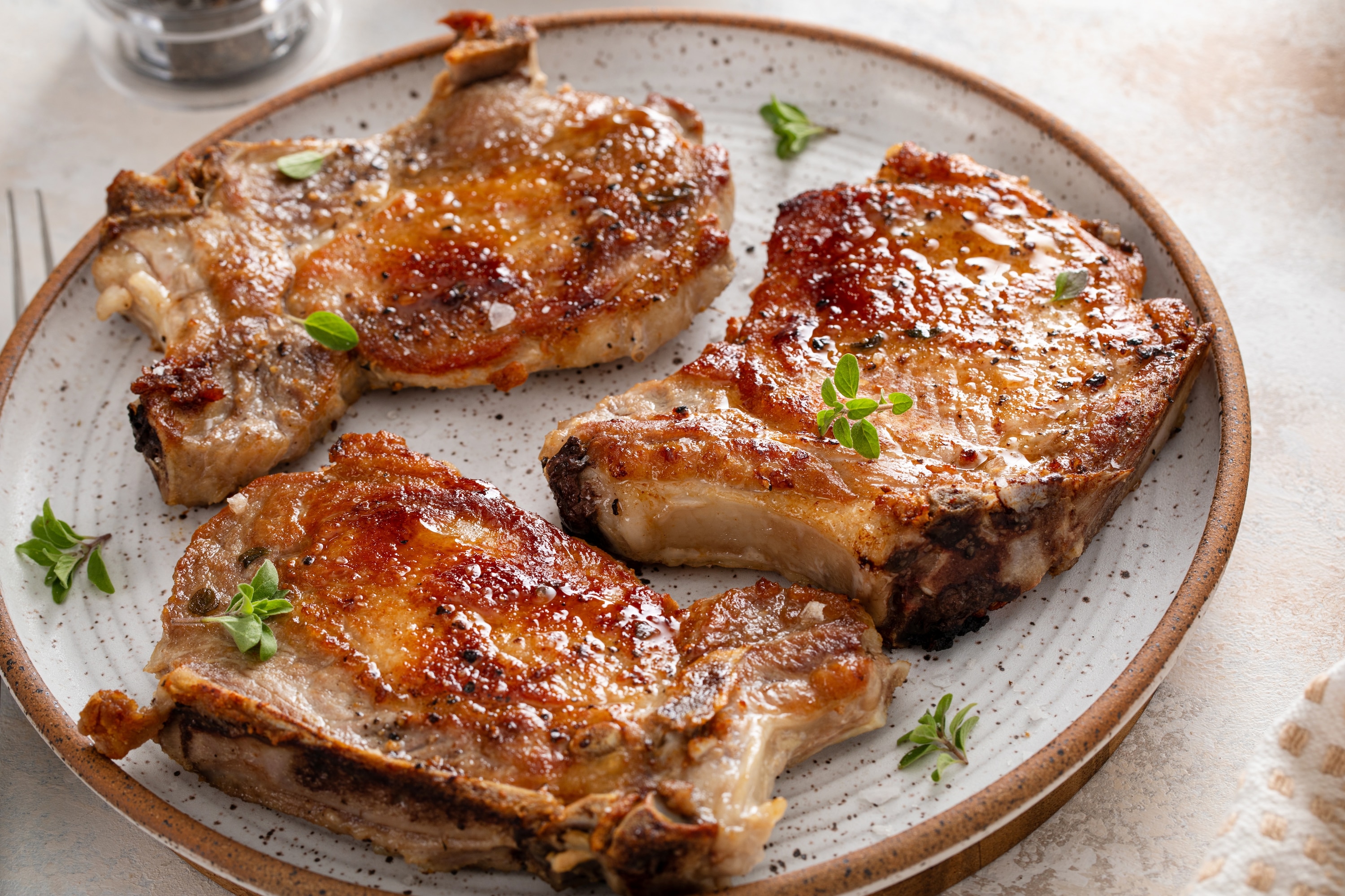 4-Ingredient Pork Chop Recipe (Quick & Juicy Pan-Fried Version)