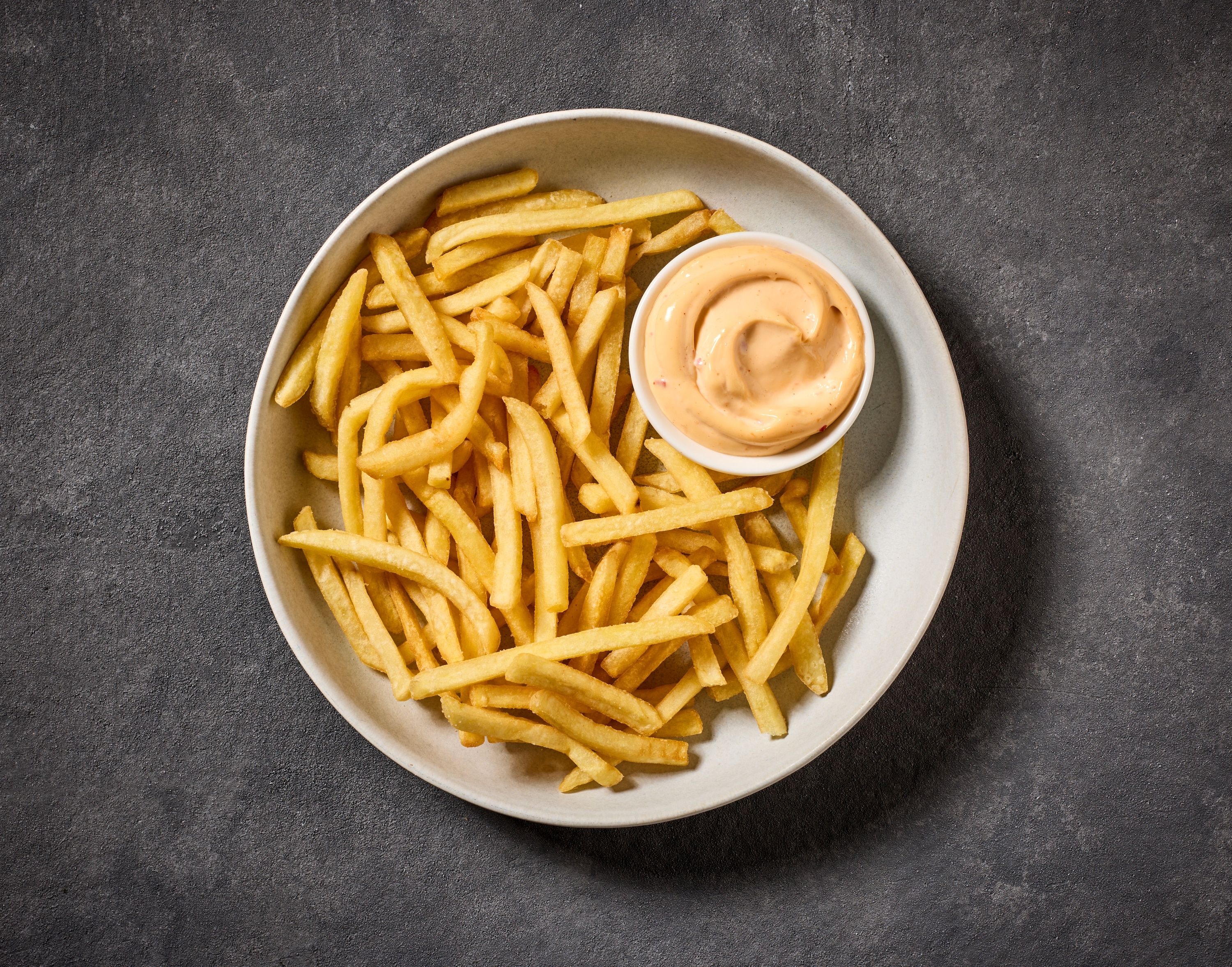 4-Ingredient Crispy French Fries With Chili Honey Mayo Dip