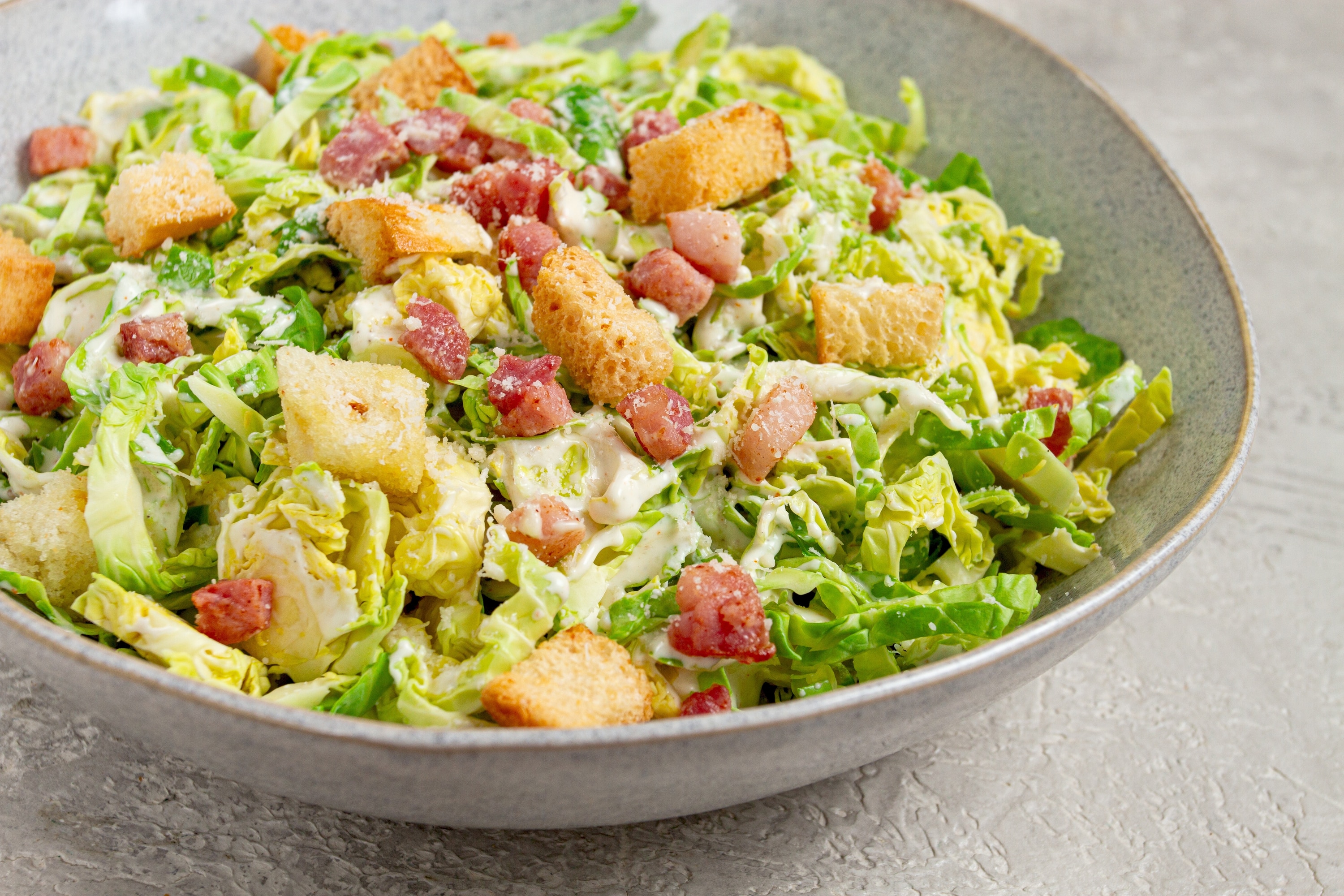 Classic Caesar Salad Recipe (Ready in 10 Minutes!)