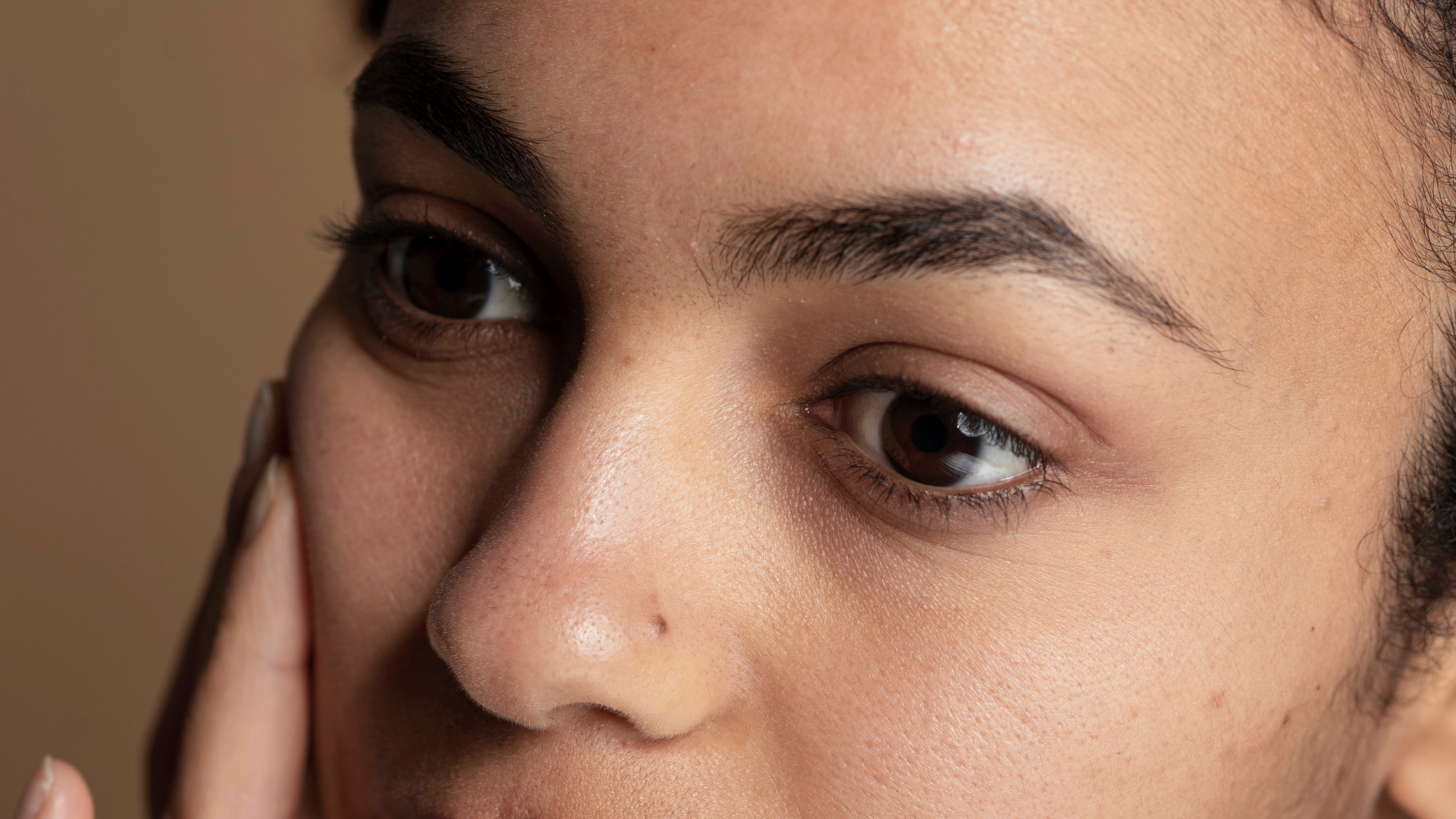 Minimises the Appearance of Pores