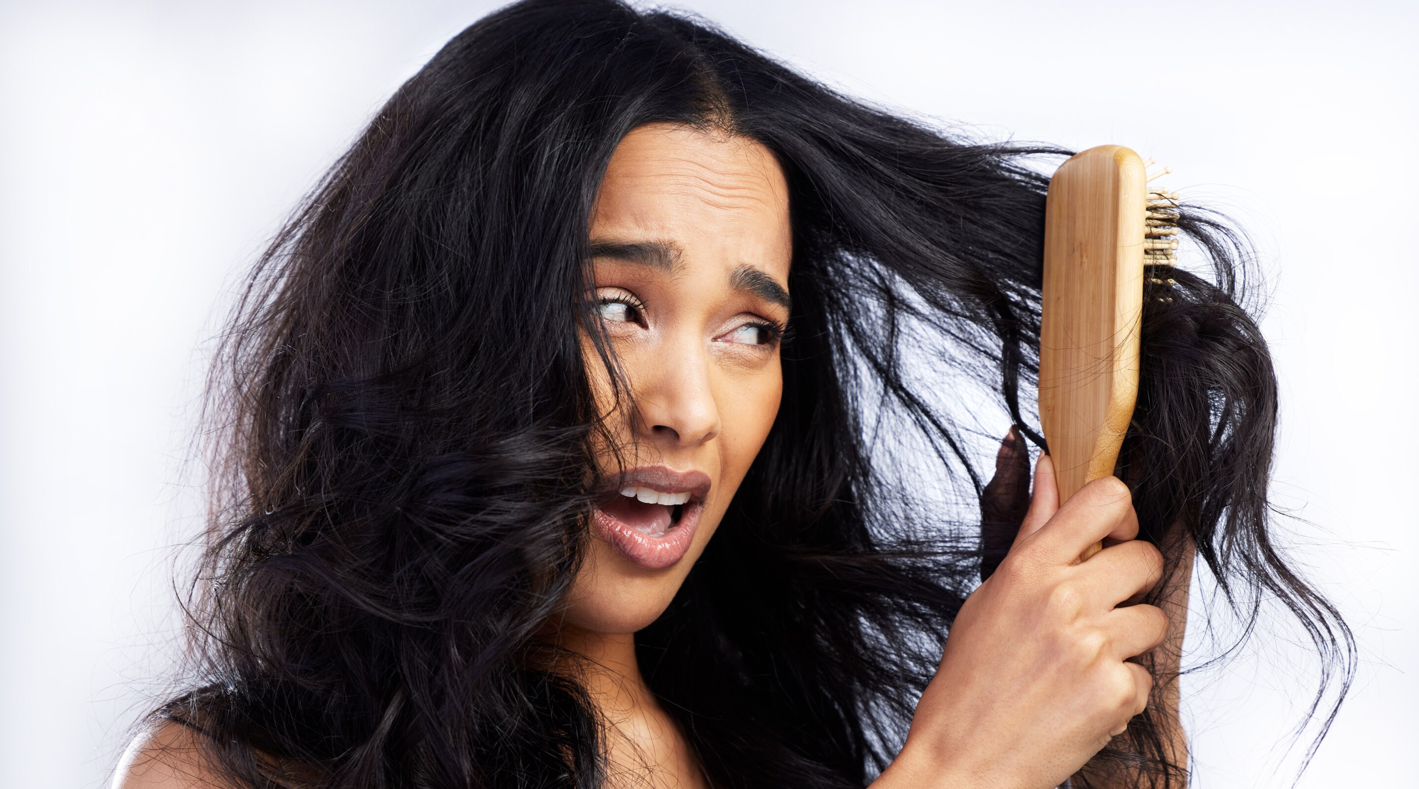 Best Hair Serums for Frizzy Hair and Expert Tips