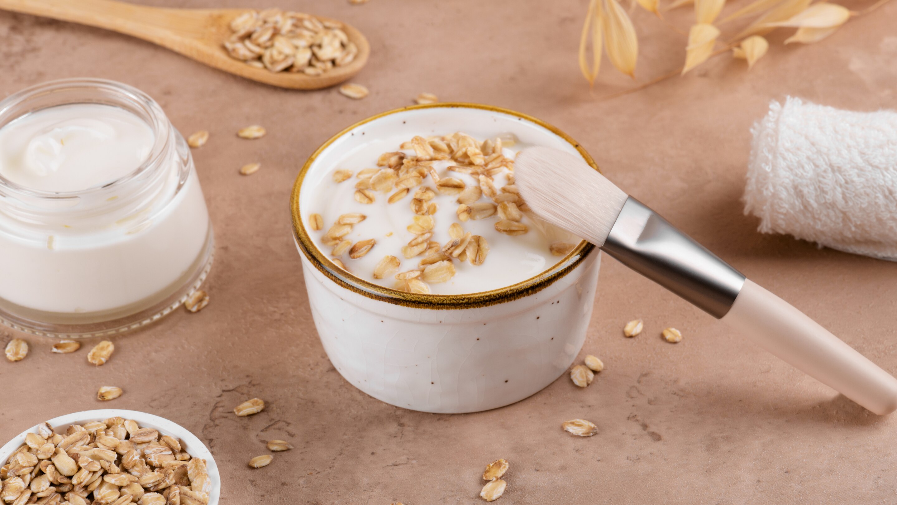 Yoghurt and Oatmeal Mask