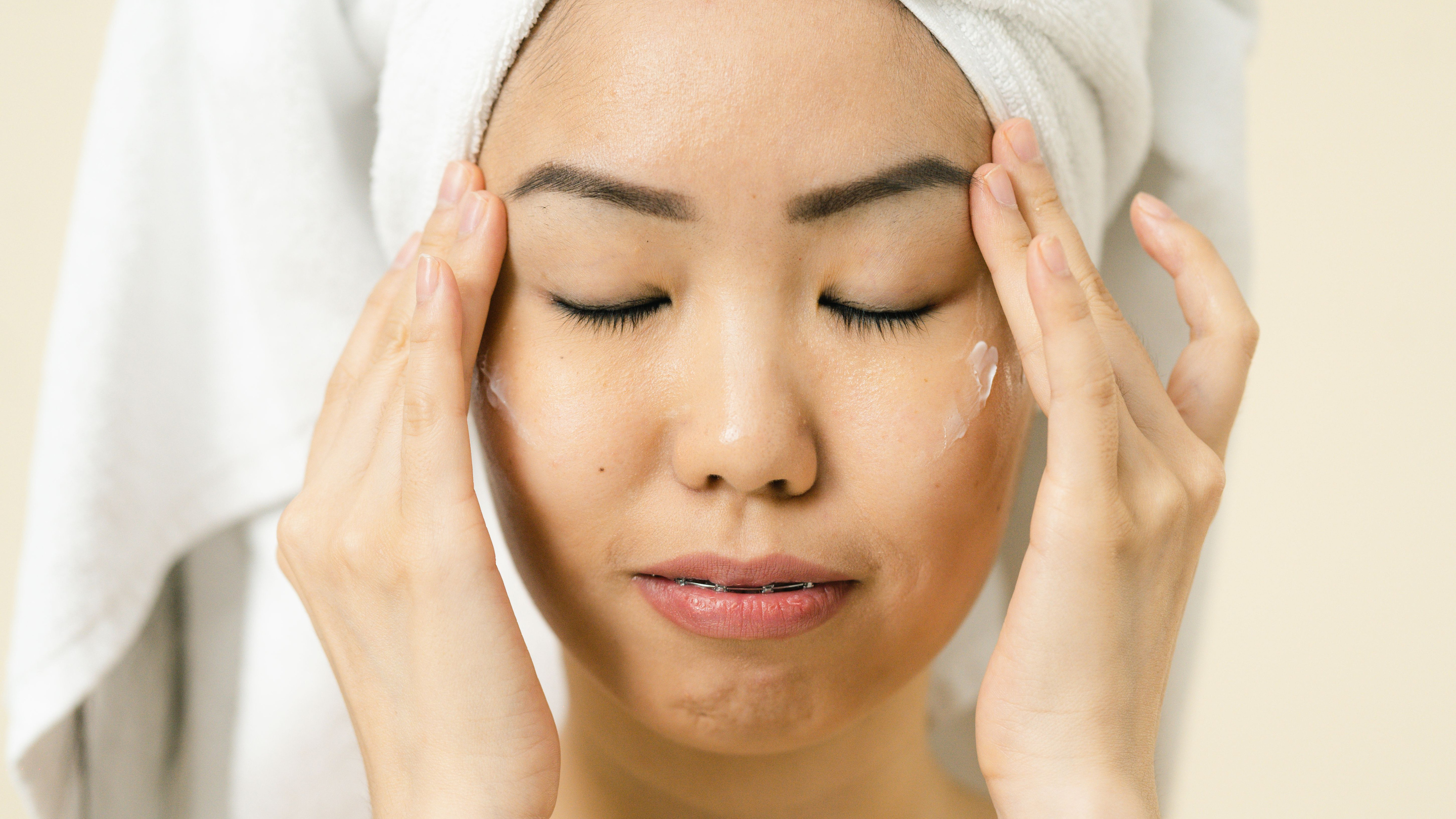 Daily Skincare Routine for Active Acne