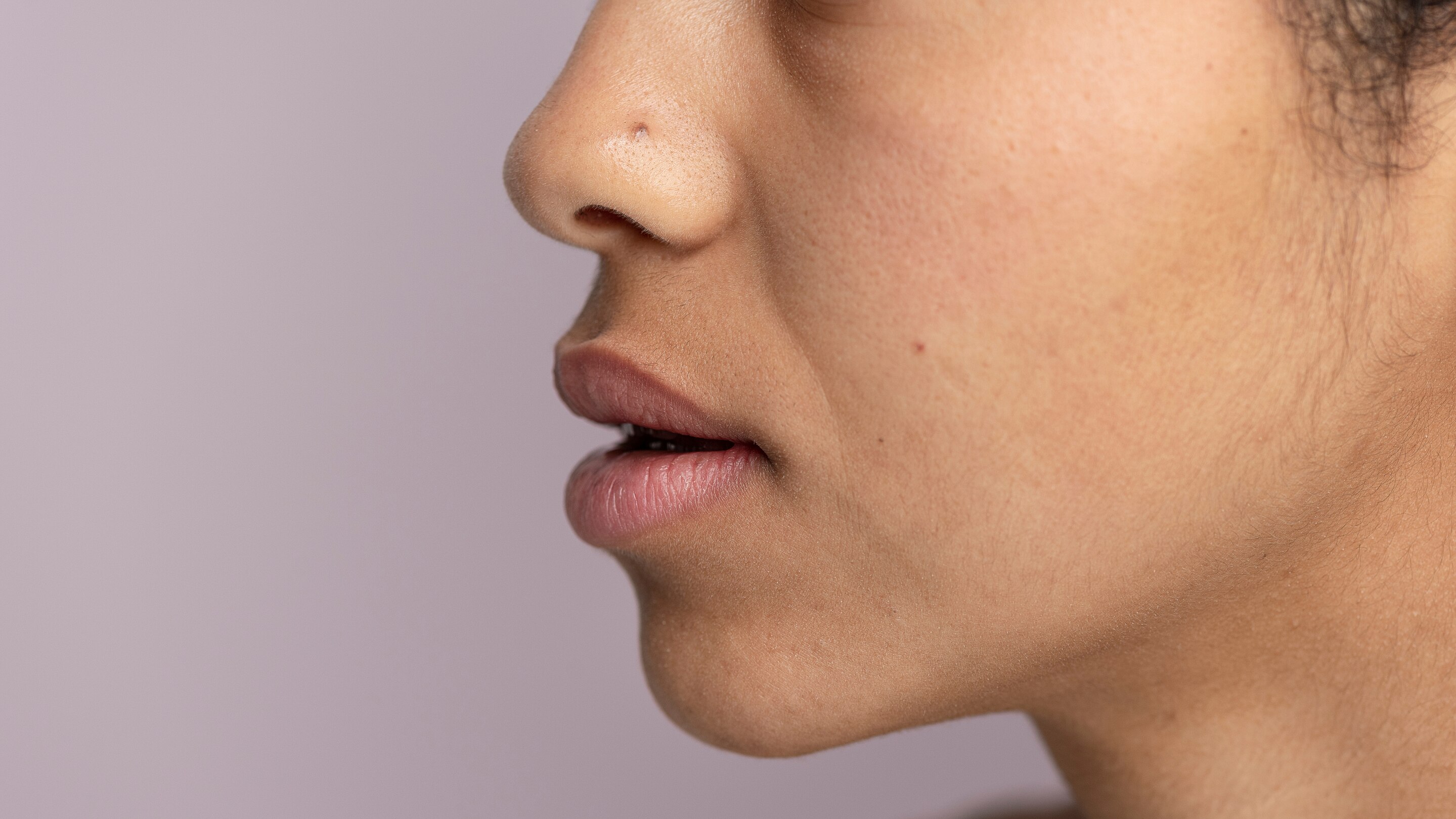 3. Minimises the Appearance of Pores