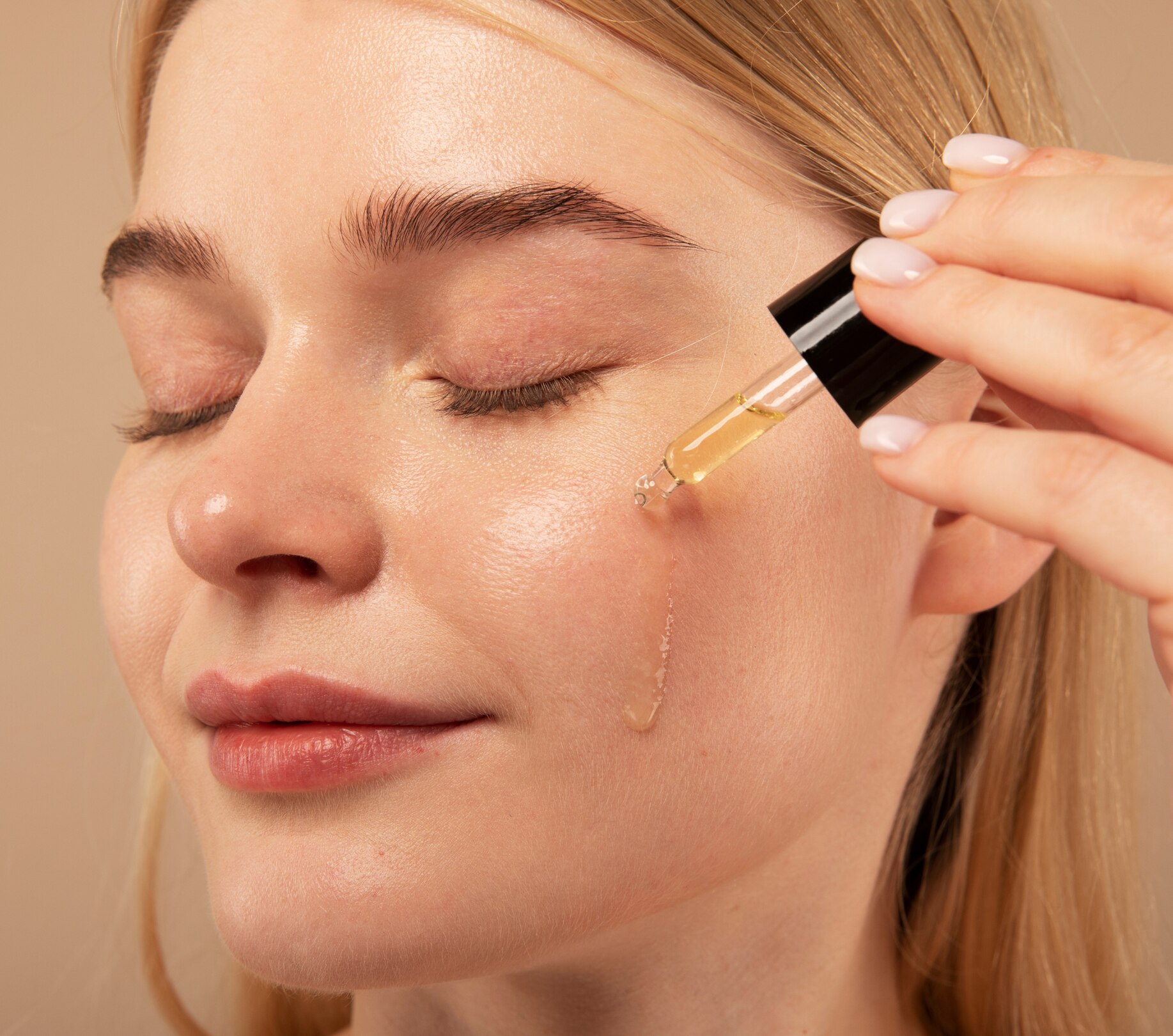 Image of Polyglutamic Acid for Skin: Benefits, Uses & How to Add It to Your Routine