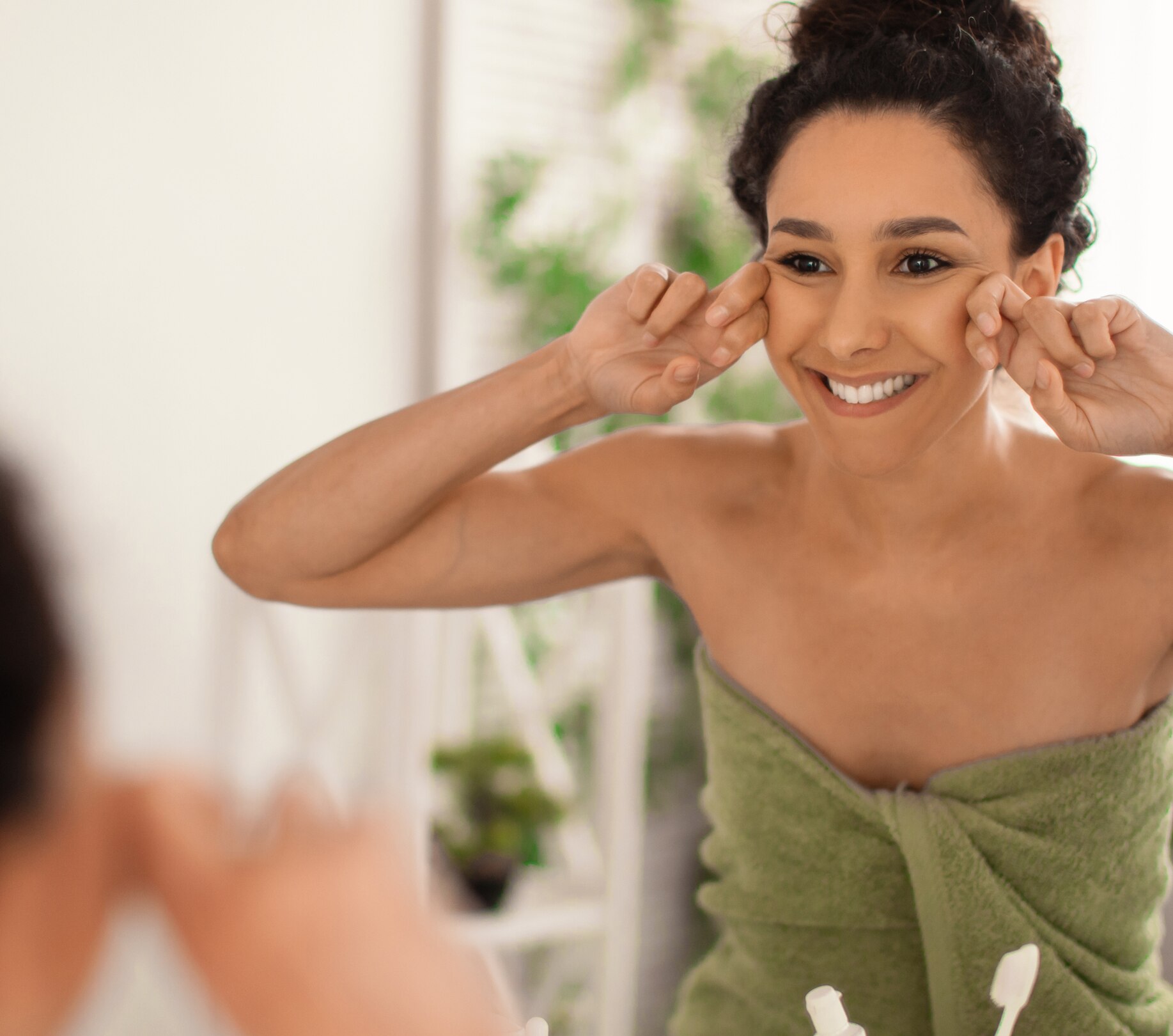 Image of How to Build Your AM & PM Skincare Routine with Pond's: The Right Order to Layer Every Step