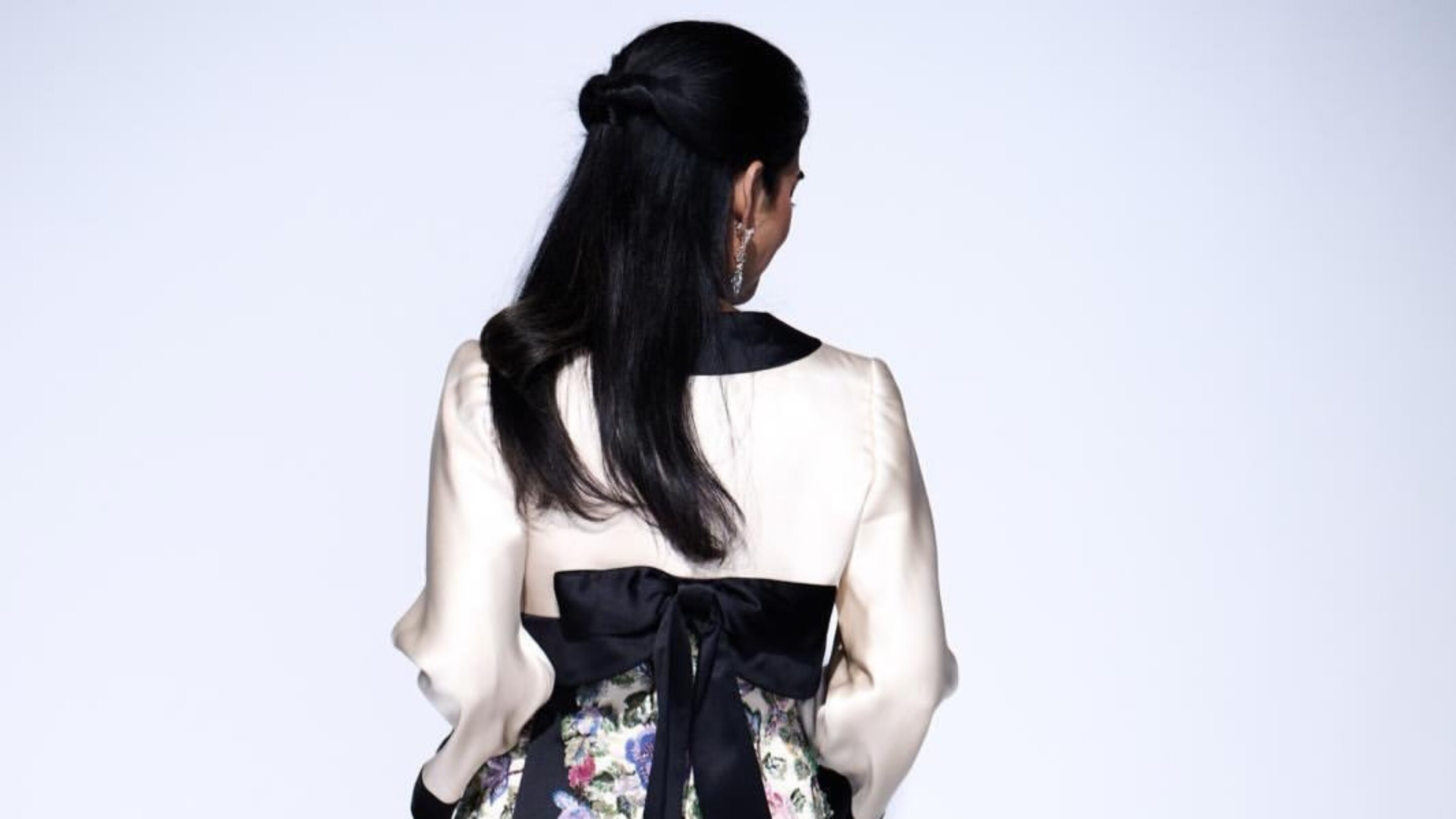 Rule 3: Glossy hair is one of the biggest signature looks of Isha Ambani