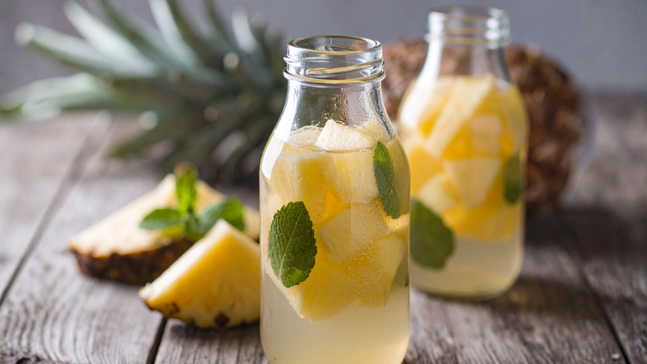 Pineapple, Mint & Coconut Water (optional mix)