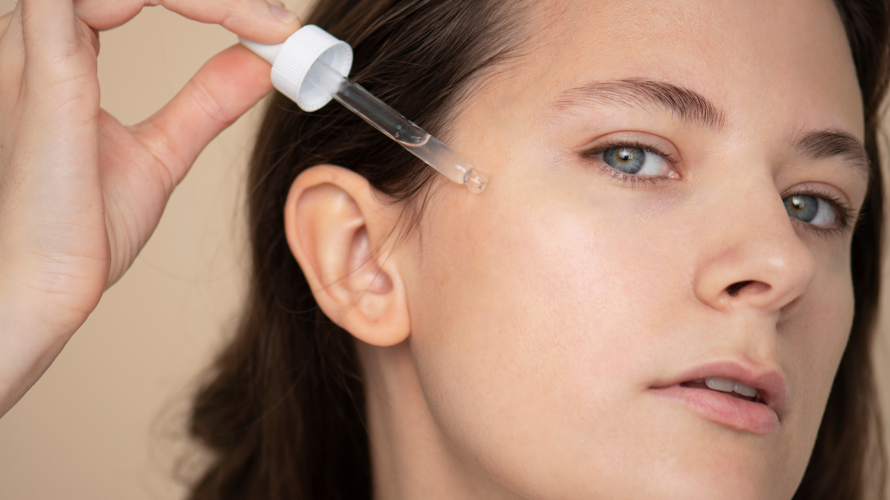 Retinoids or pro-retinol