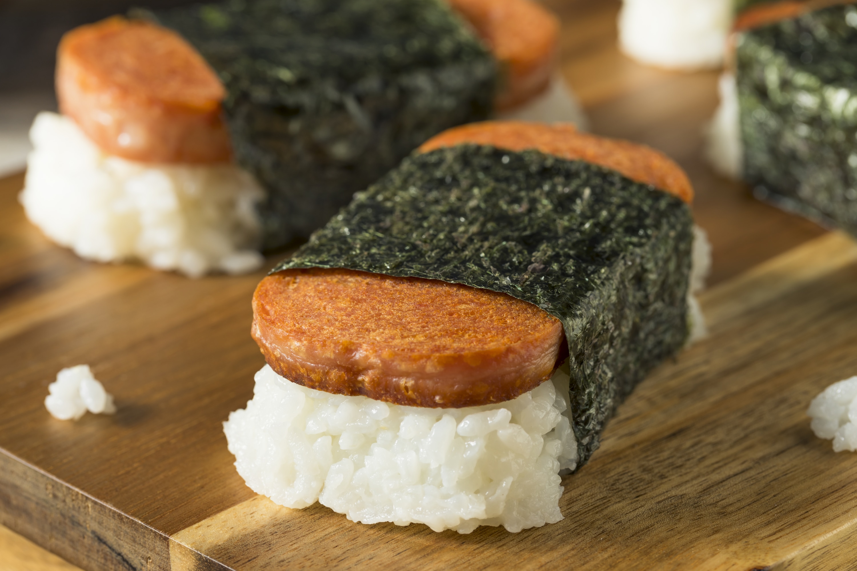 Quick Spam Musubi Recipe With Kimchi Rice and Creamy Spicy Mayo