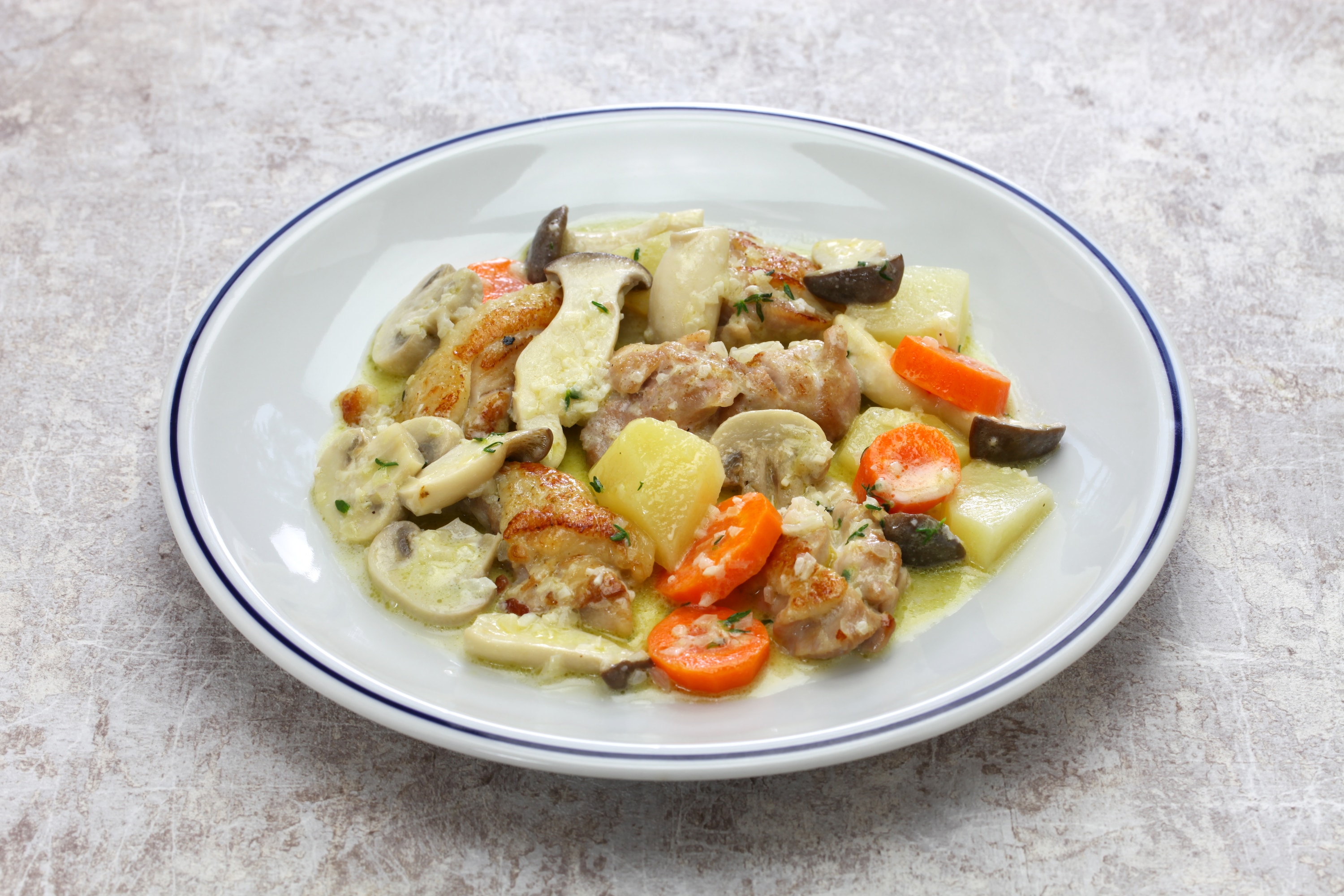 Easy Chicken Pastel Recipe With Chorizo, Mushrooms, and Quail Eggs