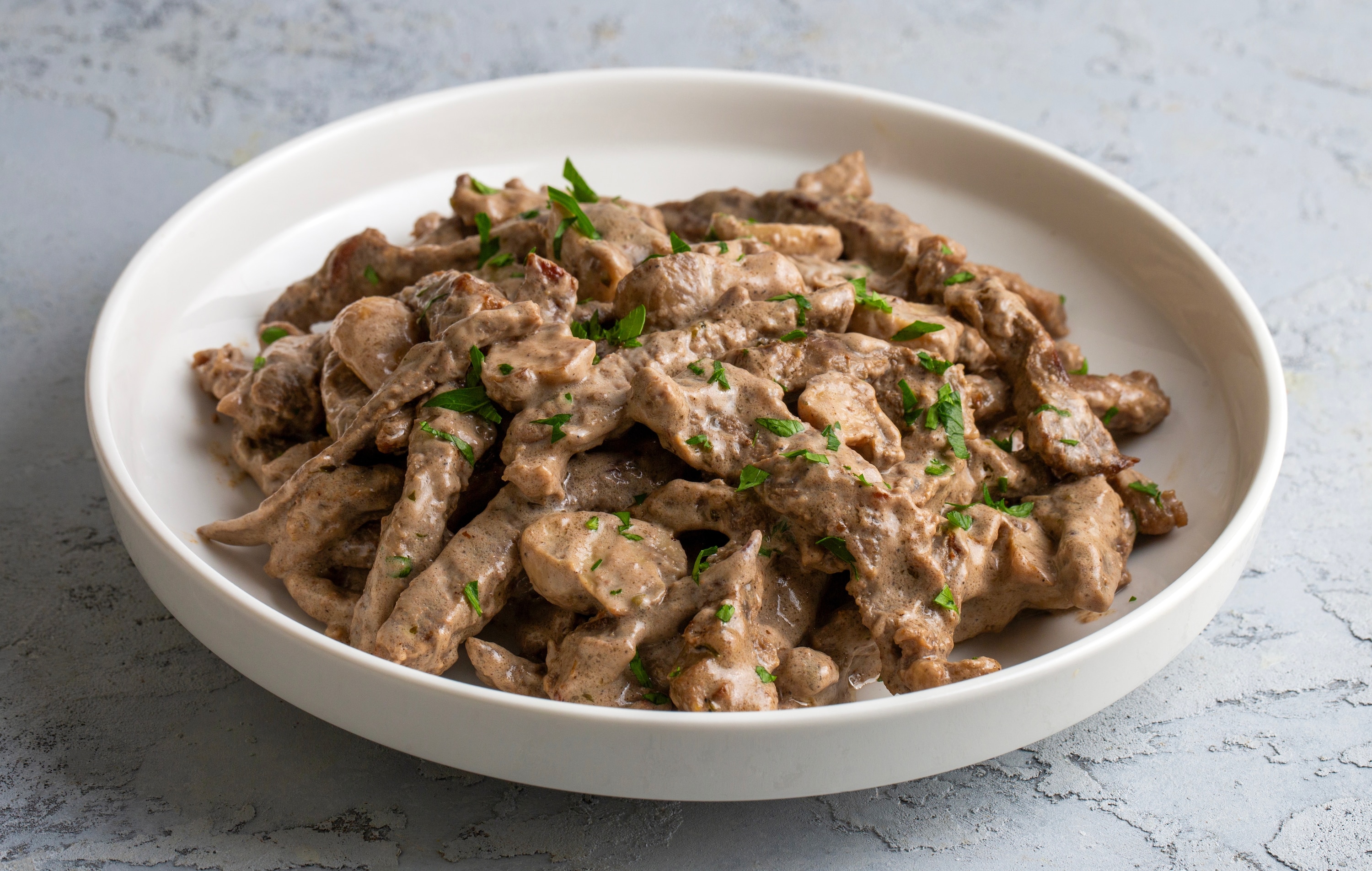 Classic Beef Stroganoff Recipe (Tender Beef in Creamy Mushroom Sauce)