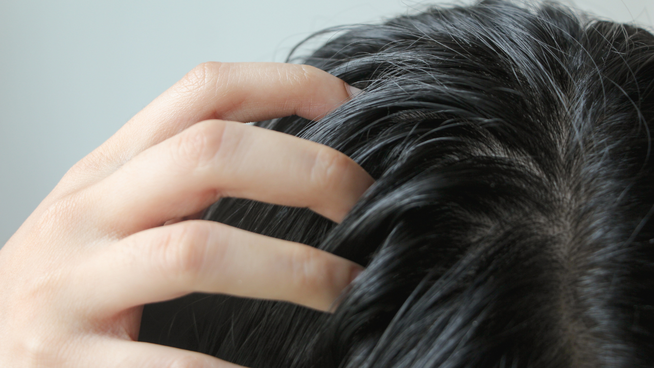 Helps Refresh Oily Roots