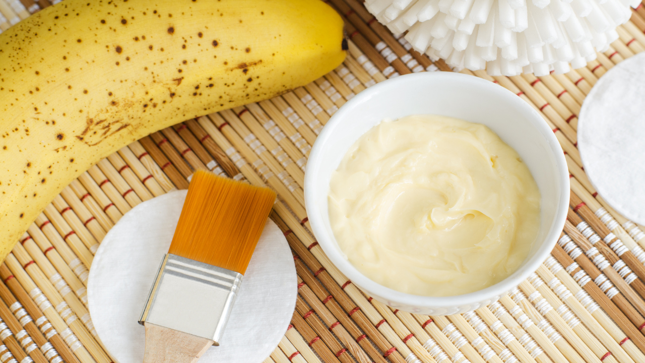 Curd and banana