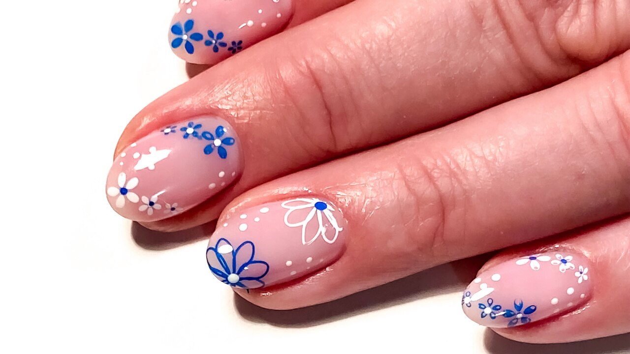5. Tiny Floral Nails