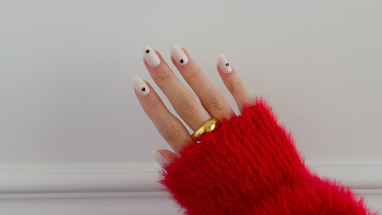 11. Minimalist Black Dots