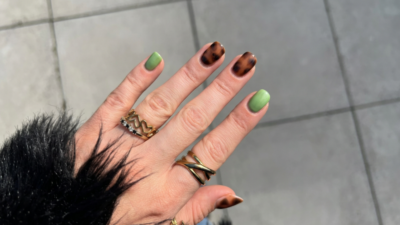 14. Tortoiseshell Nails