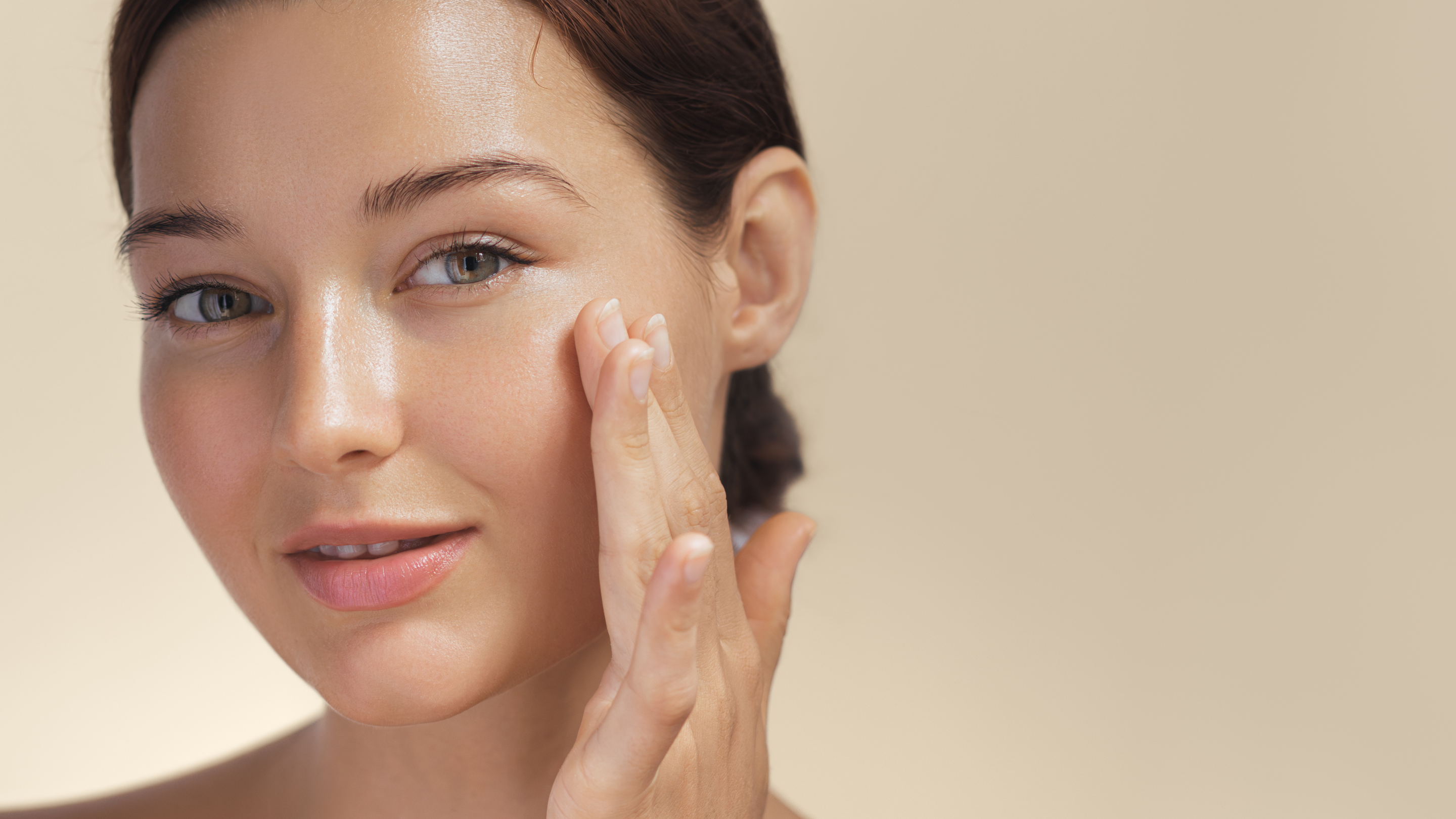 Creates a smoother makeup base: