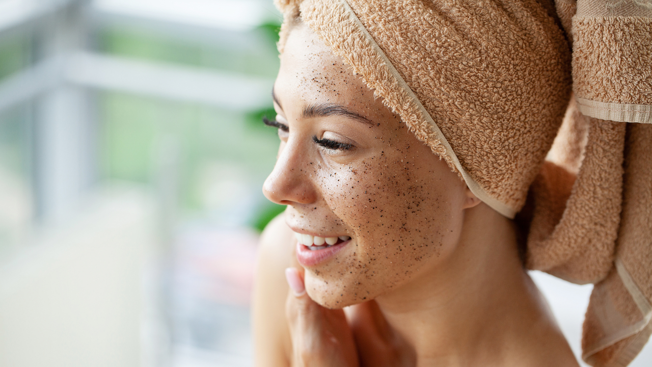 Best Face Scrubs for Smooth and Refreshed-Looking Skin