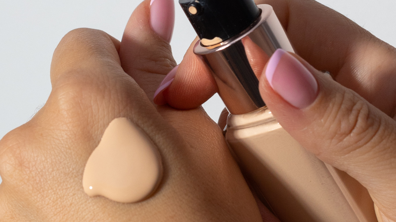 Skin Tint vs Foundation: What’s the Difference?