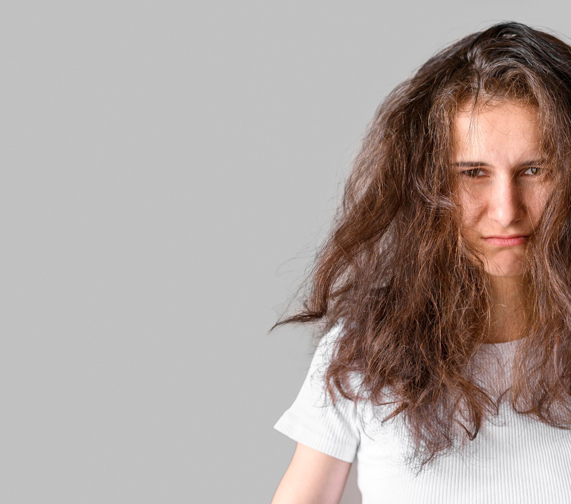 Image of How to Keep Hair Frizz-Free All Day : Humidity-Proof Hair Routine in India