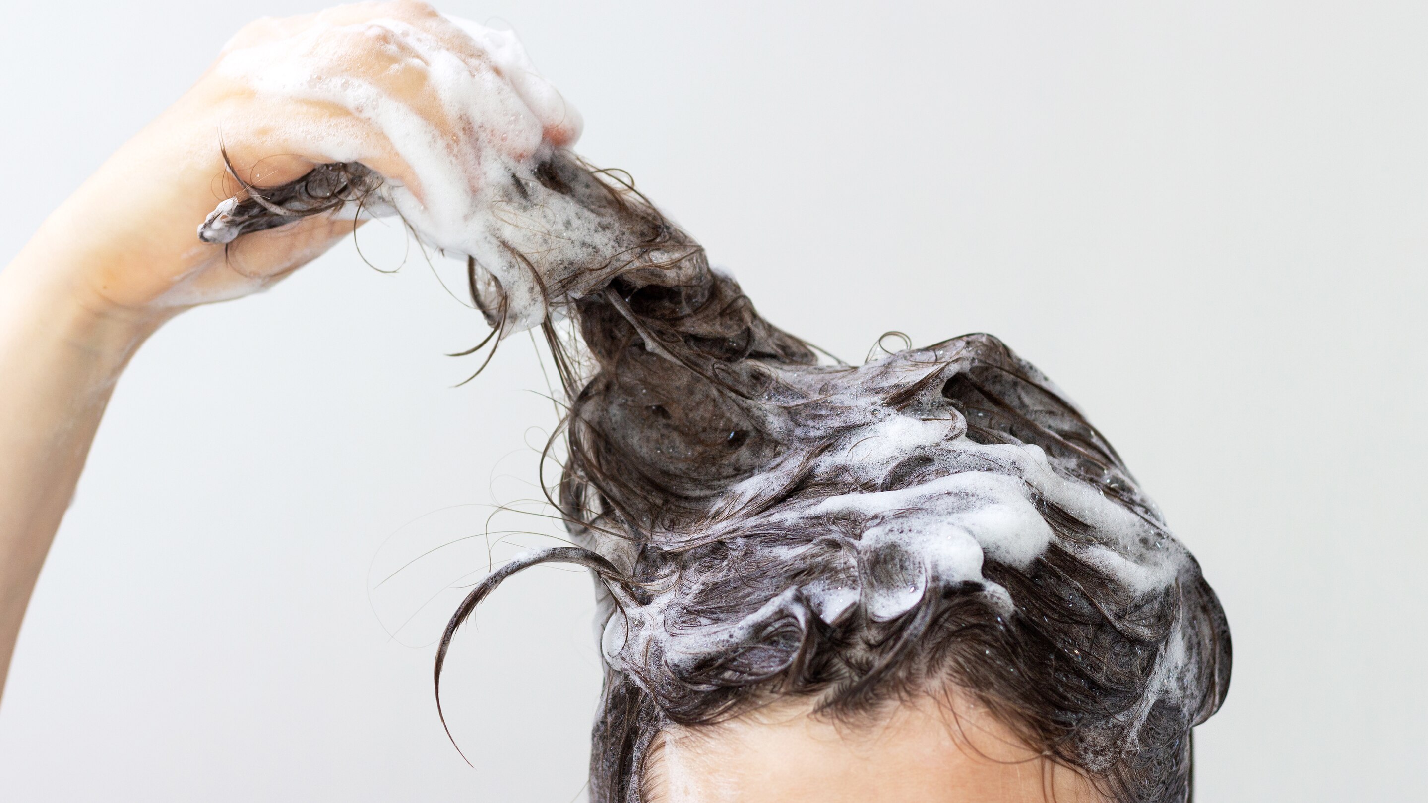Common Shampoo Mistakes to Avoid