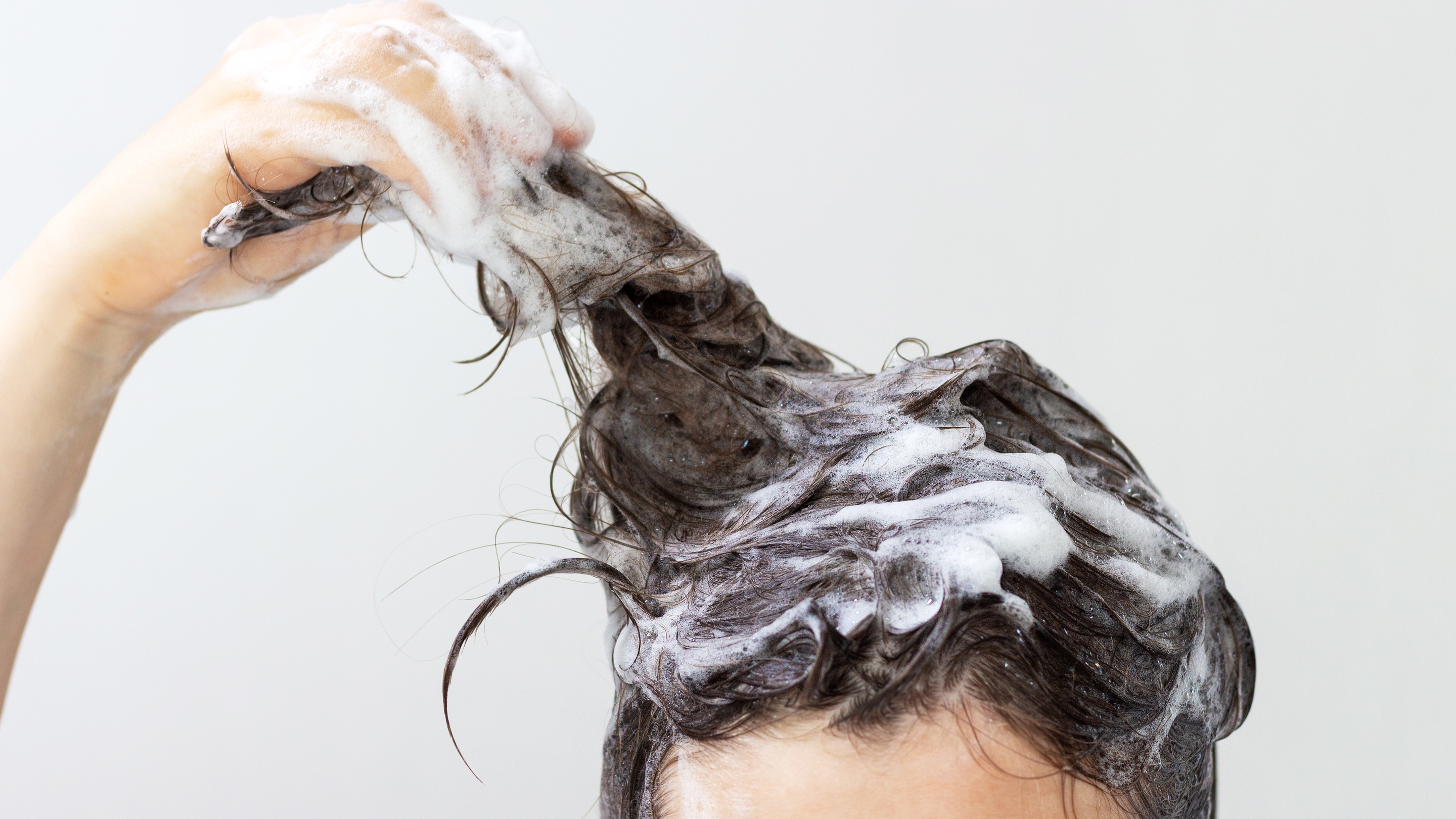 Common Shampoo Mistakes to Avoid