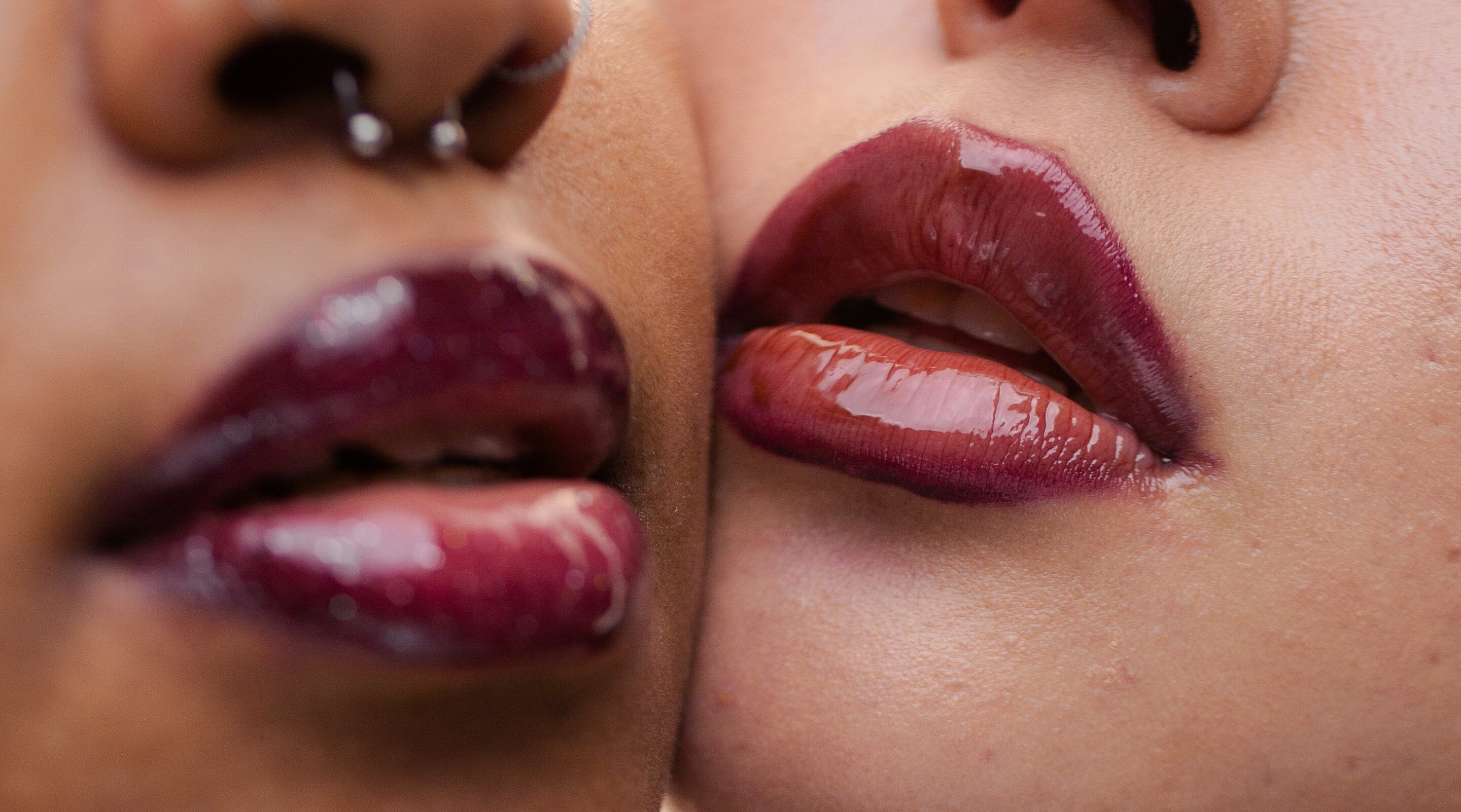 Best Lakmé Lip Glosses for High-Shine Hydrated Lips