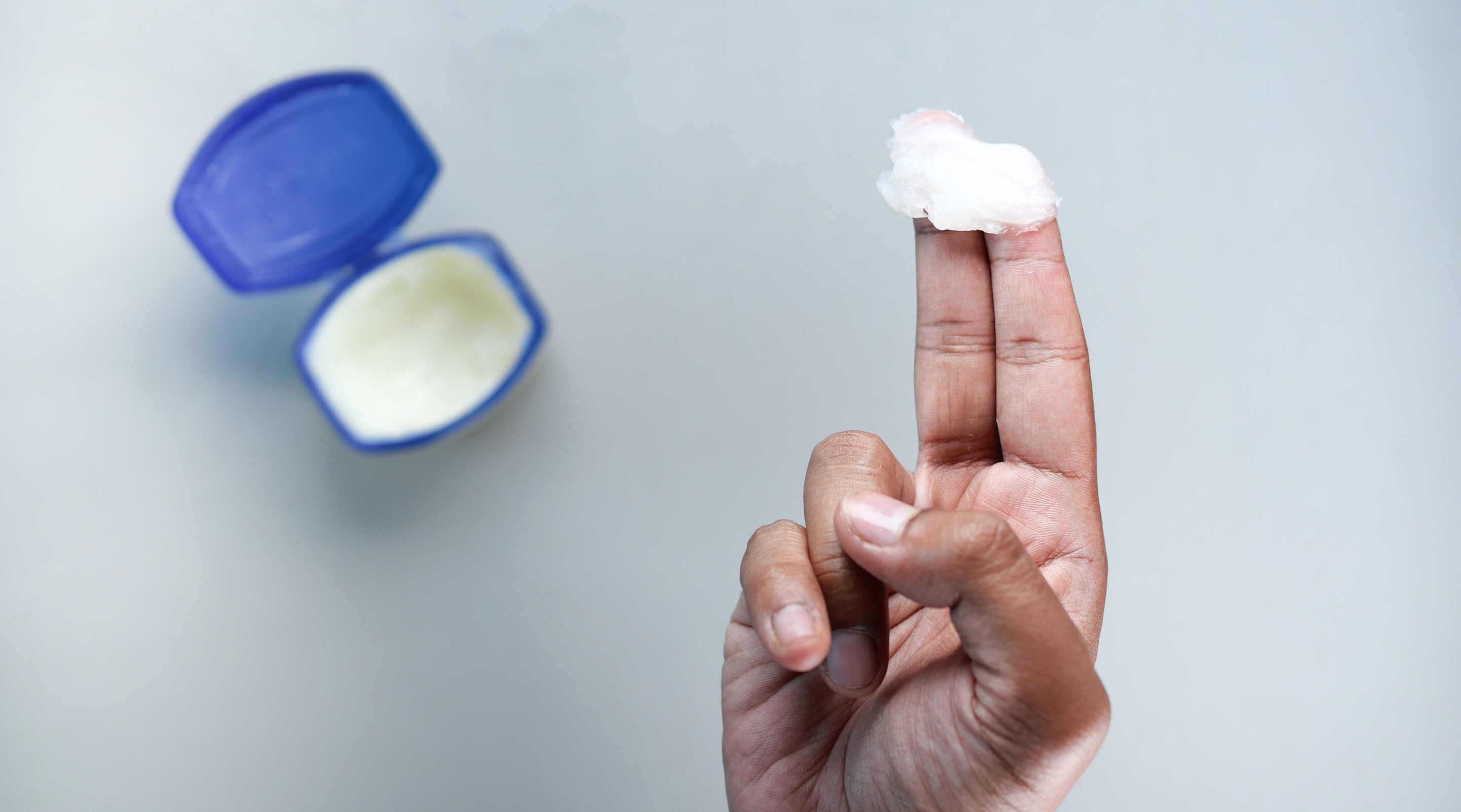 Vaseline Jelly Ceramides and Glycerin for Skin Moisturisation