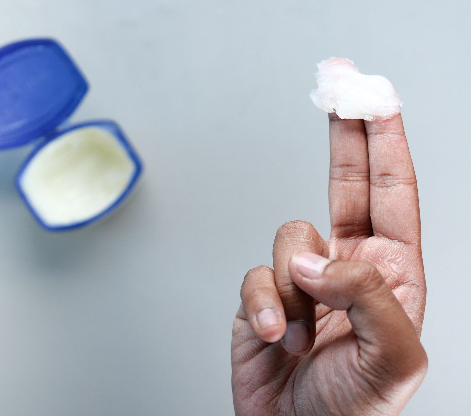 Image of Vaseline Jelly, Ceramides and Glycerin: What Actually Moisturises Your Skin in India
