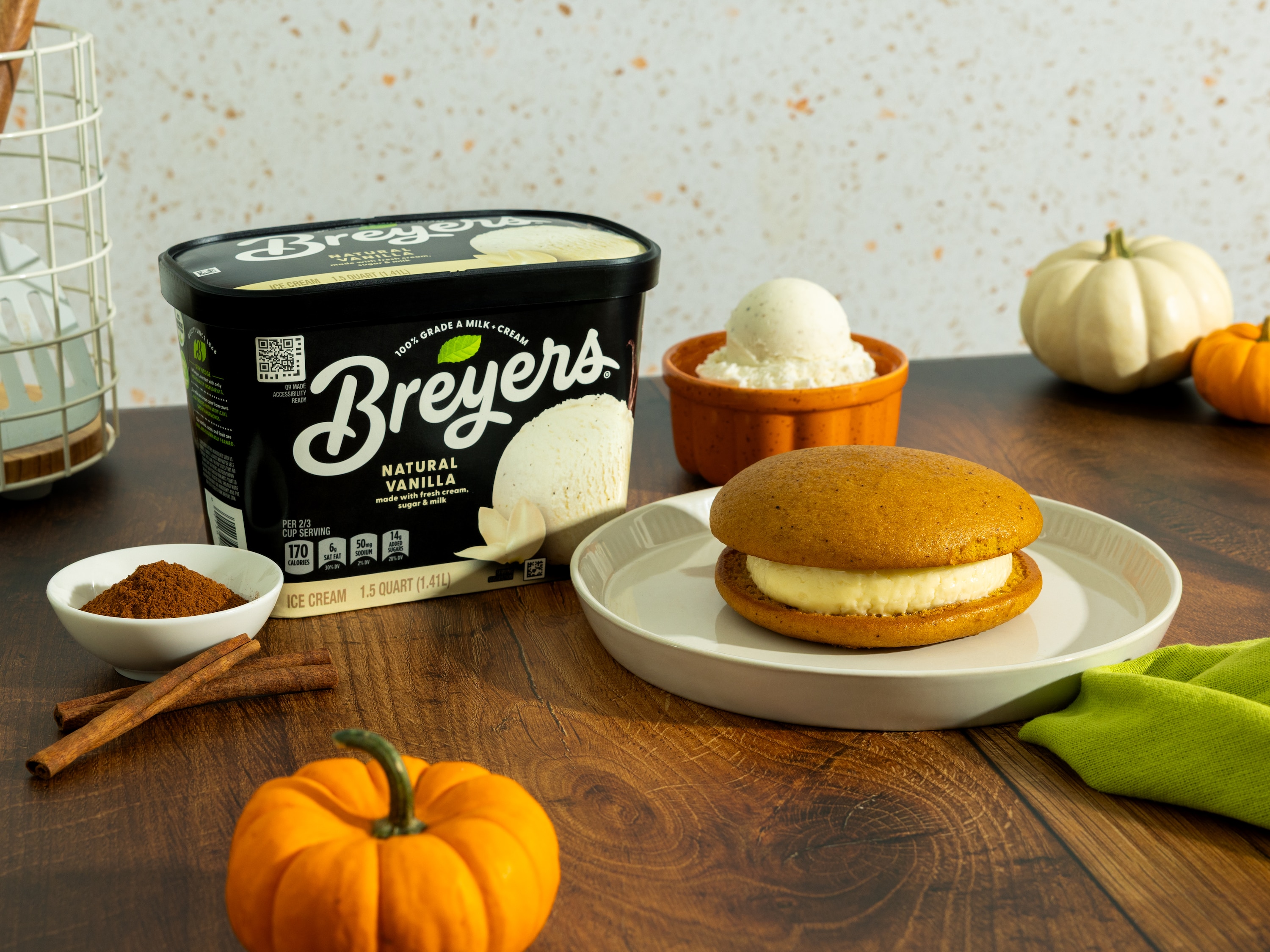 Pumpkin Whoopie Pies with Cream Cheese Filling