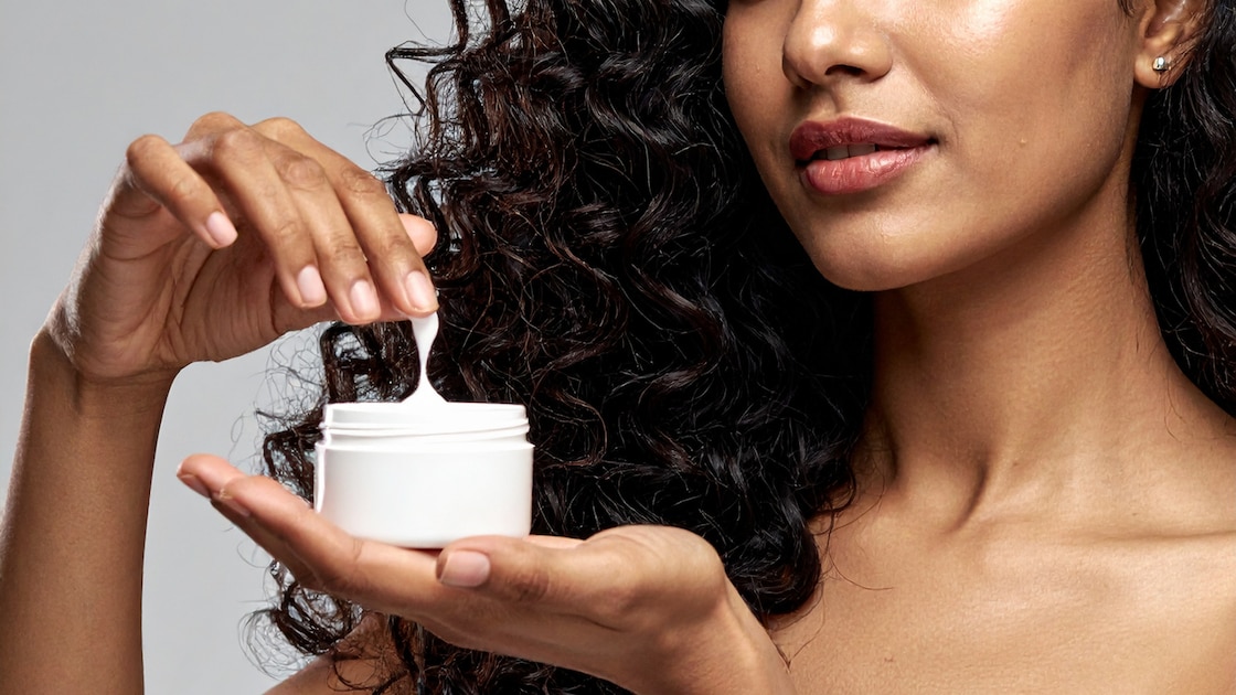 Leave-In Conditioner for Curly Hair: Benefits & How to Use
