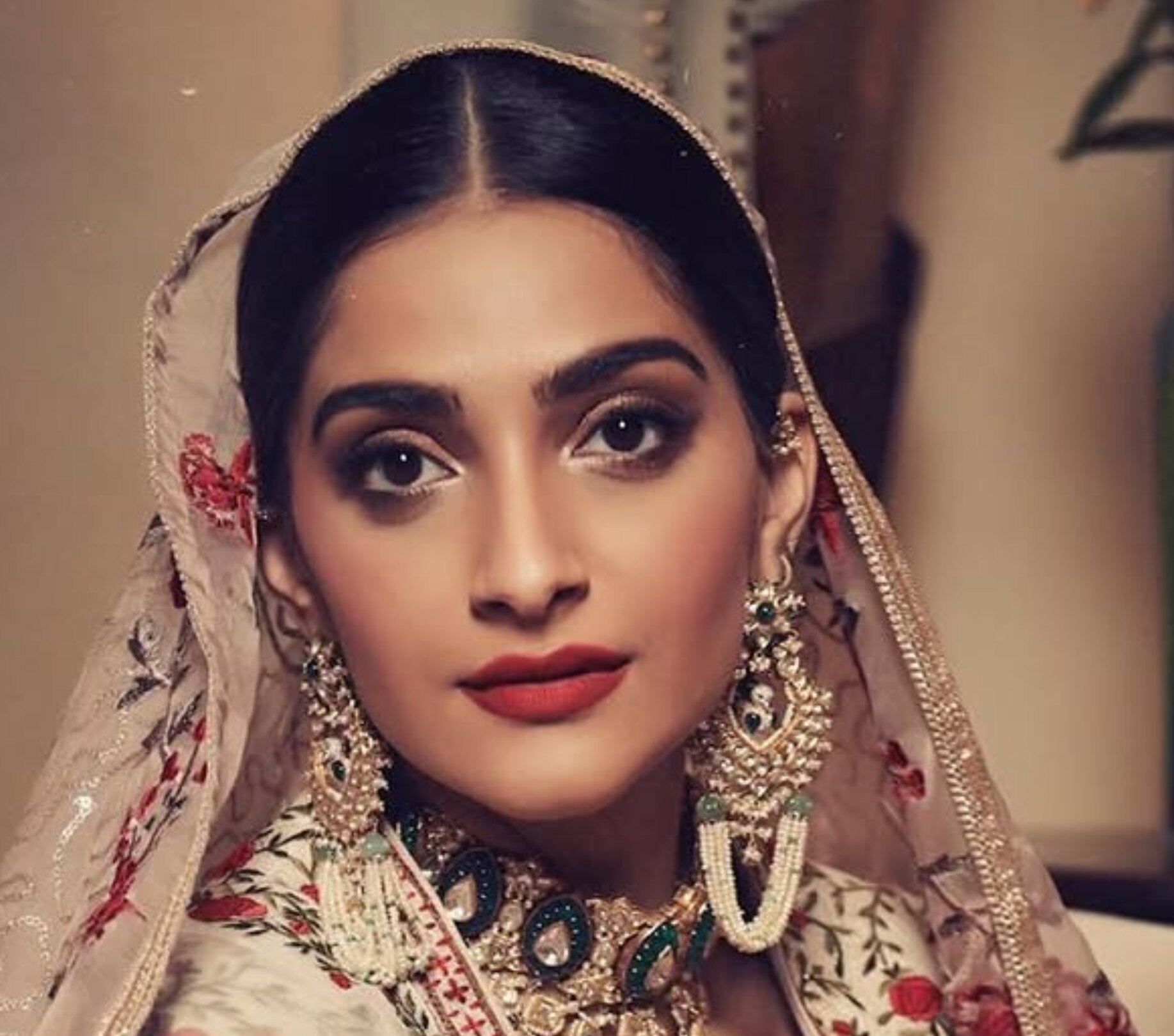 Image of The Festive Glam Rules We’re Borrowing From Sonam Kapoor