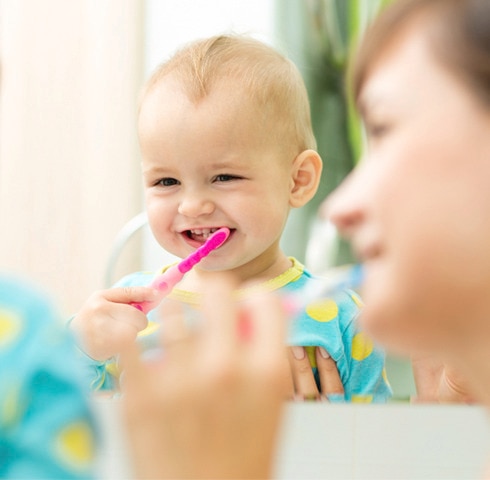 A kisgyermekek fogainak ápolása