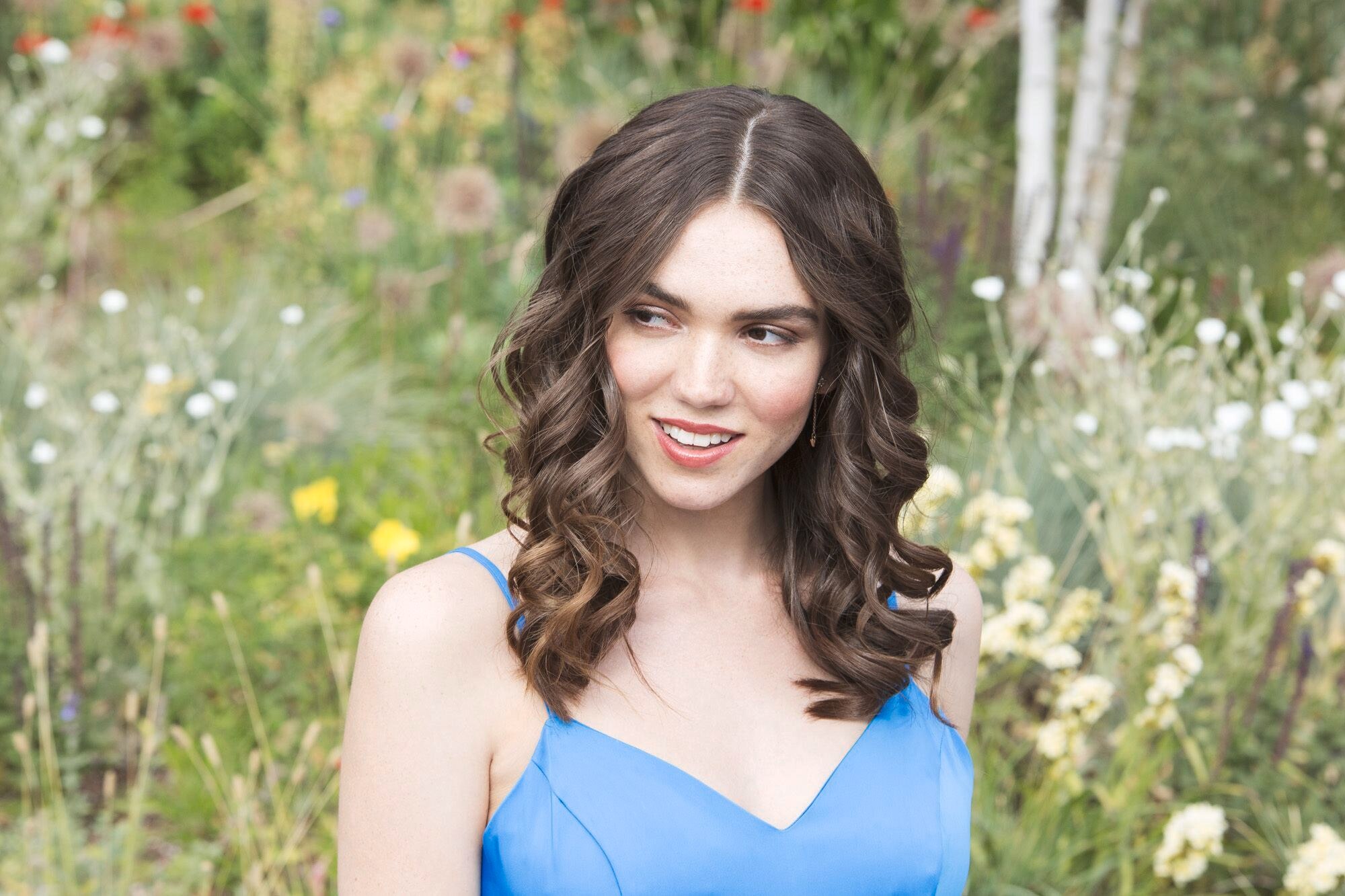 Mengeriting terlalu banyak rambut - keriting spiral.