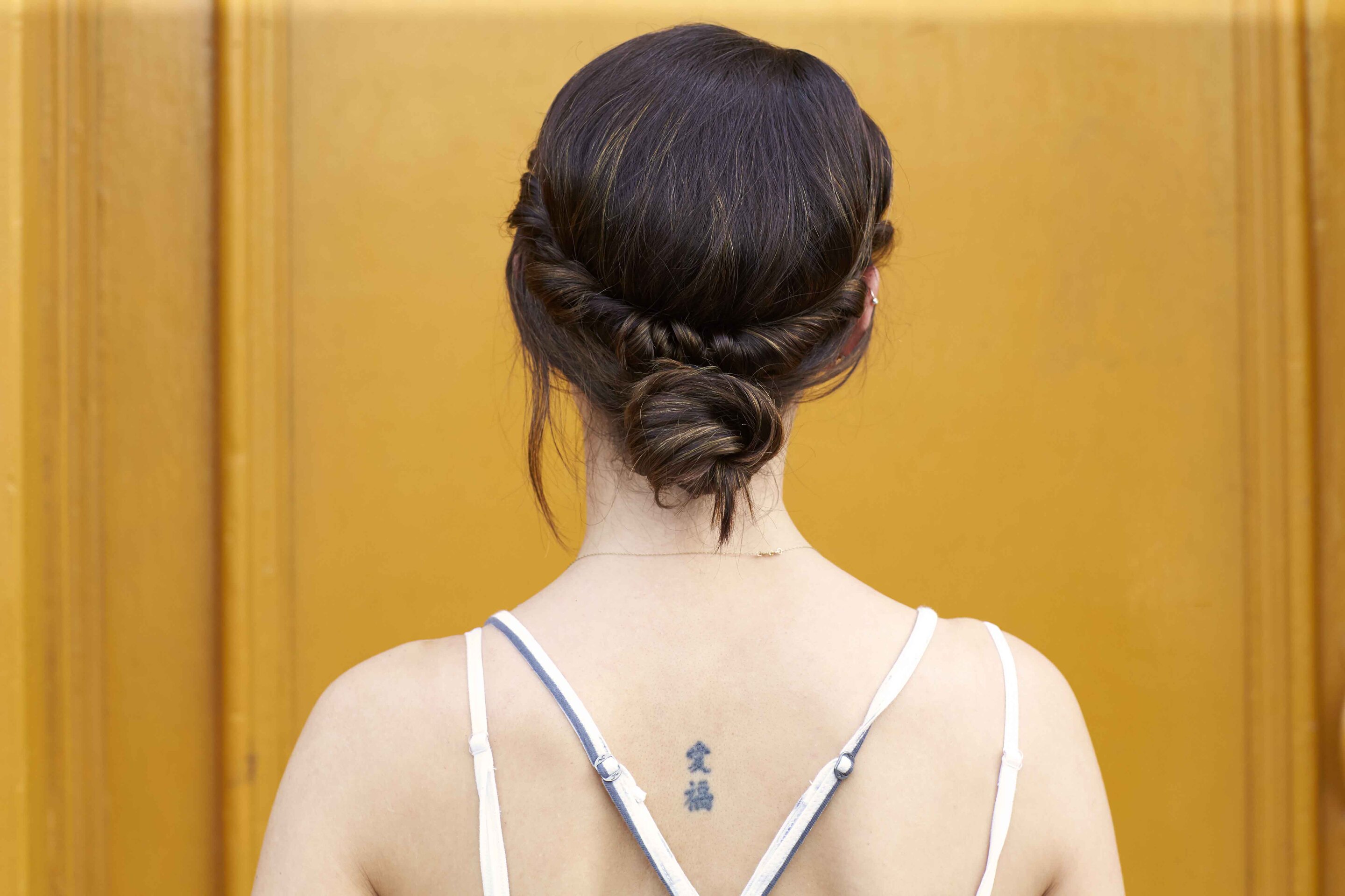 Mau ngetes kemampuan styling rambutmu? Coba aja gaya rambut ini! (Foto: Dvora)