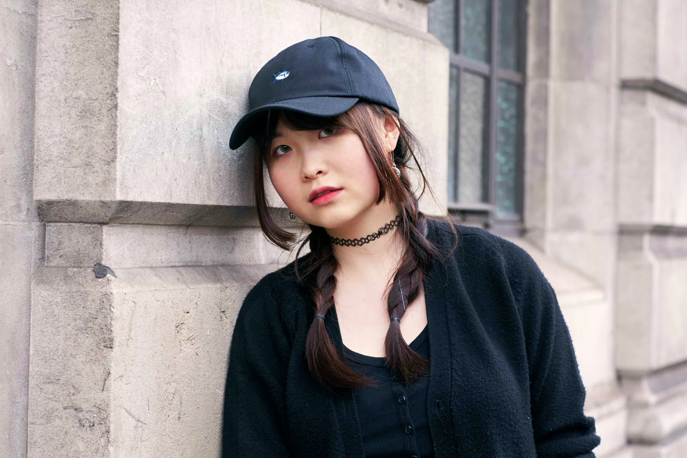 Warna rambut dark brown cukup versatile dan mampu beradaptasi. (Foto: Dvora)