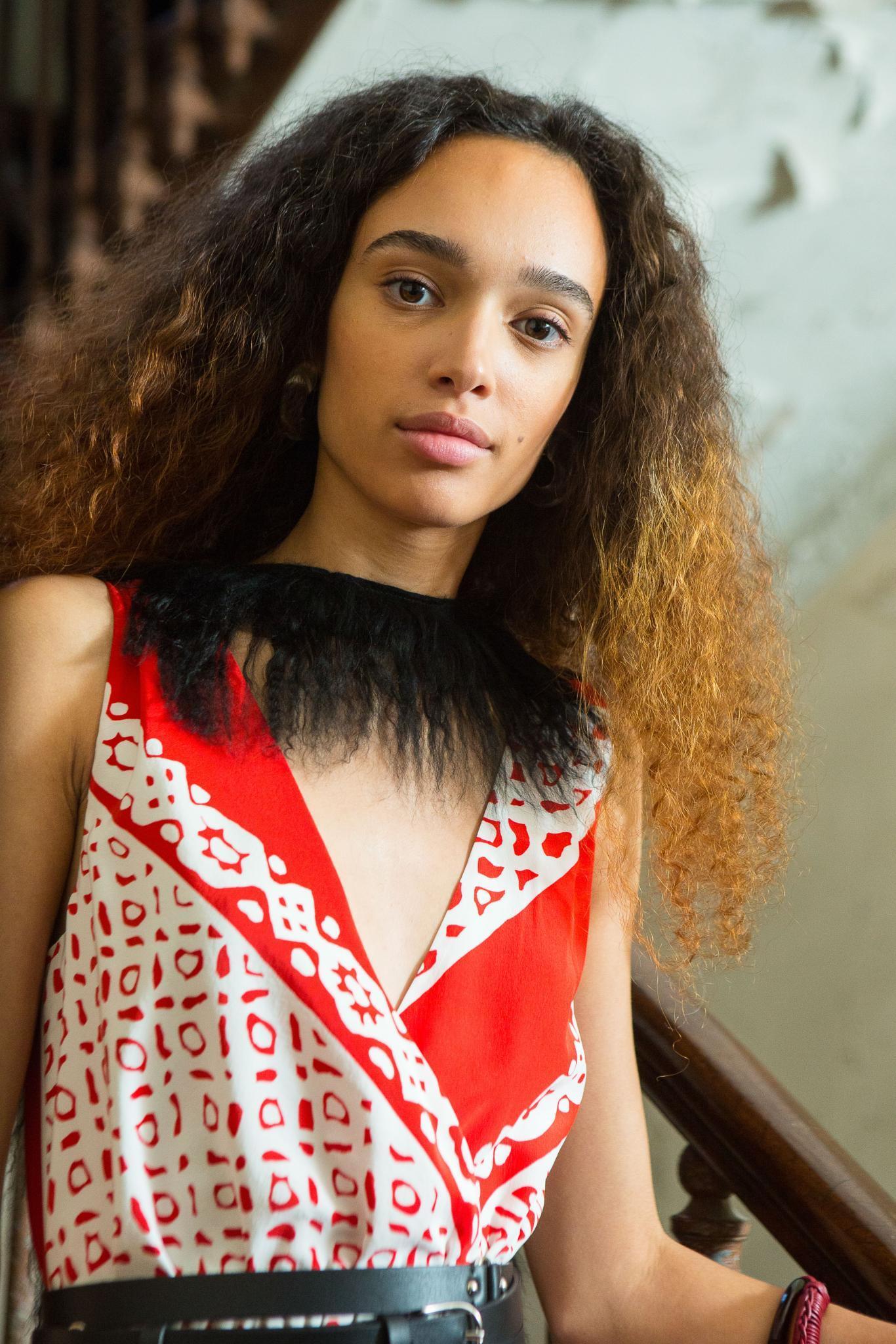 Model rambut keriting tipe 3B.