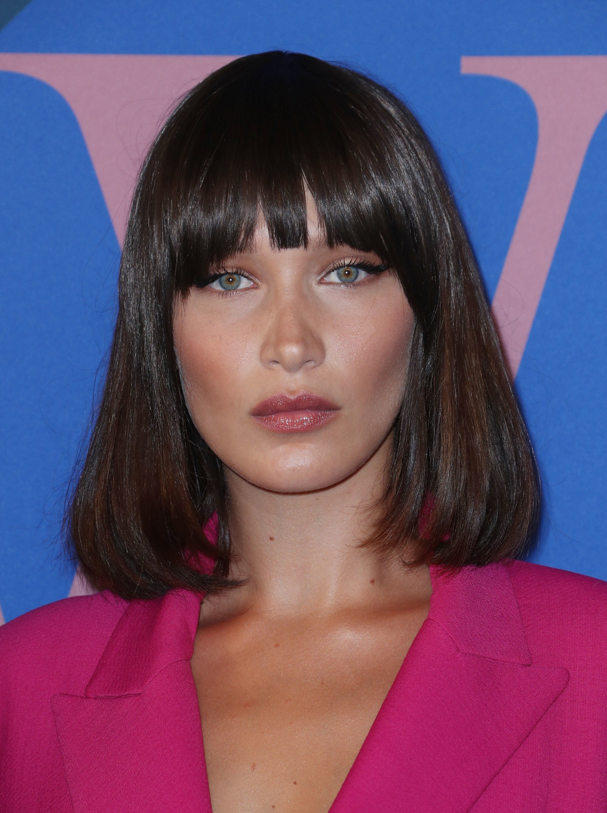 Potongan rambut bob berponi a la Cleopatra. (Foto: REX by Shutterstock)