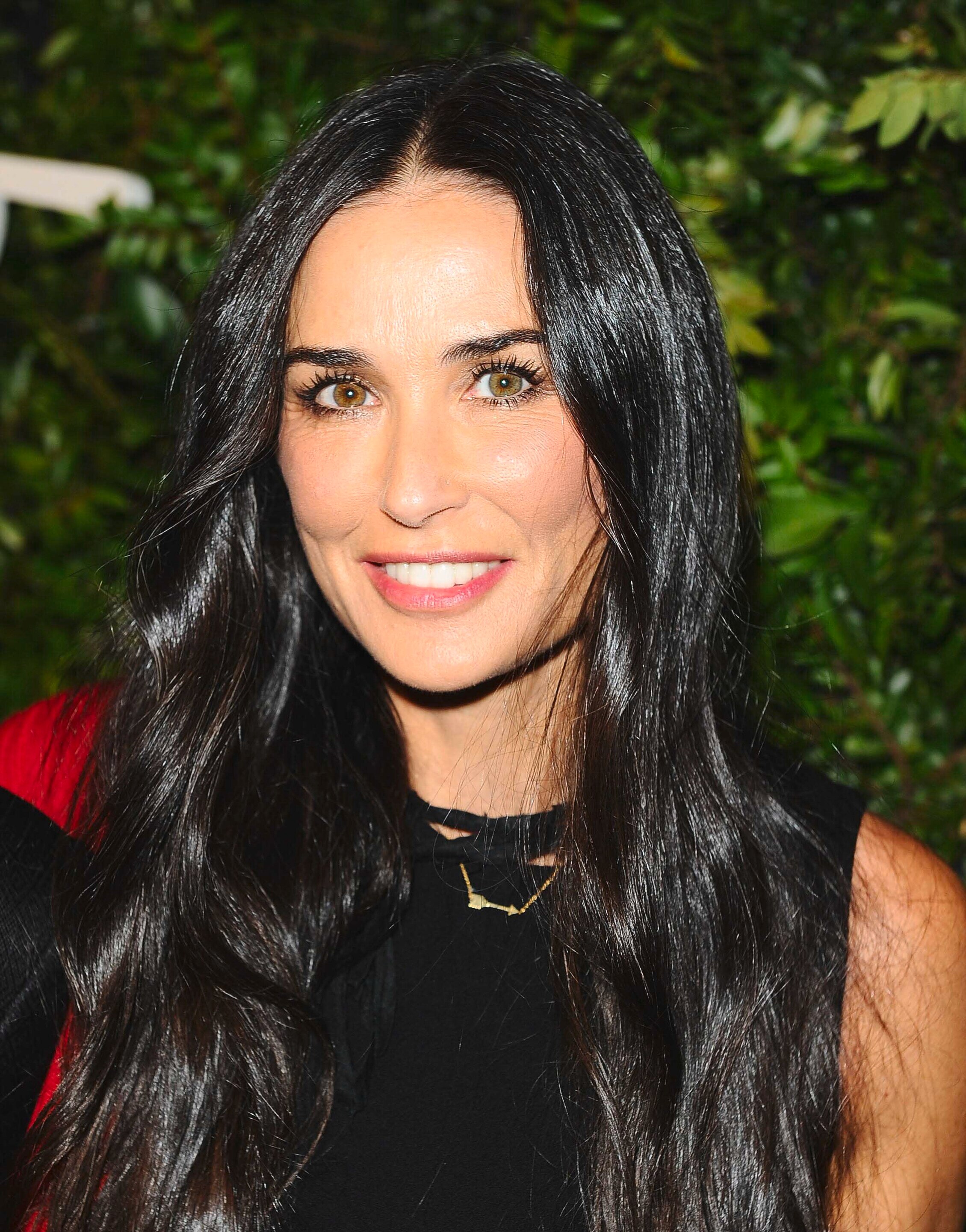 10 เทคนิค ทำผมลดอายุ กับ 43 ทรงผมผู้หญิงอายุ 50 ปี ดูสดใส อ่อนกว่าวัย