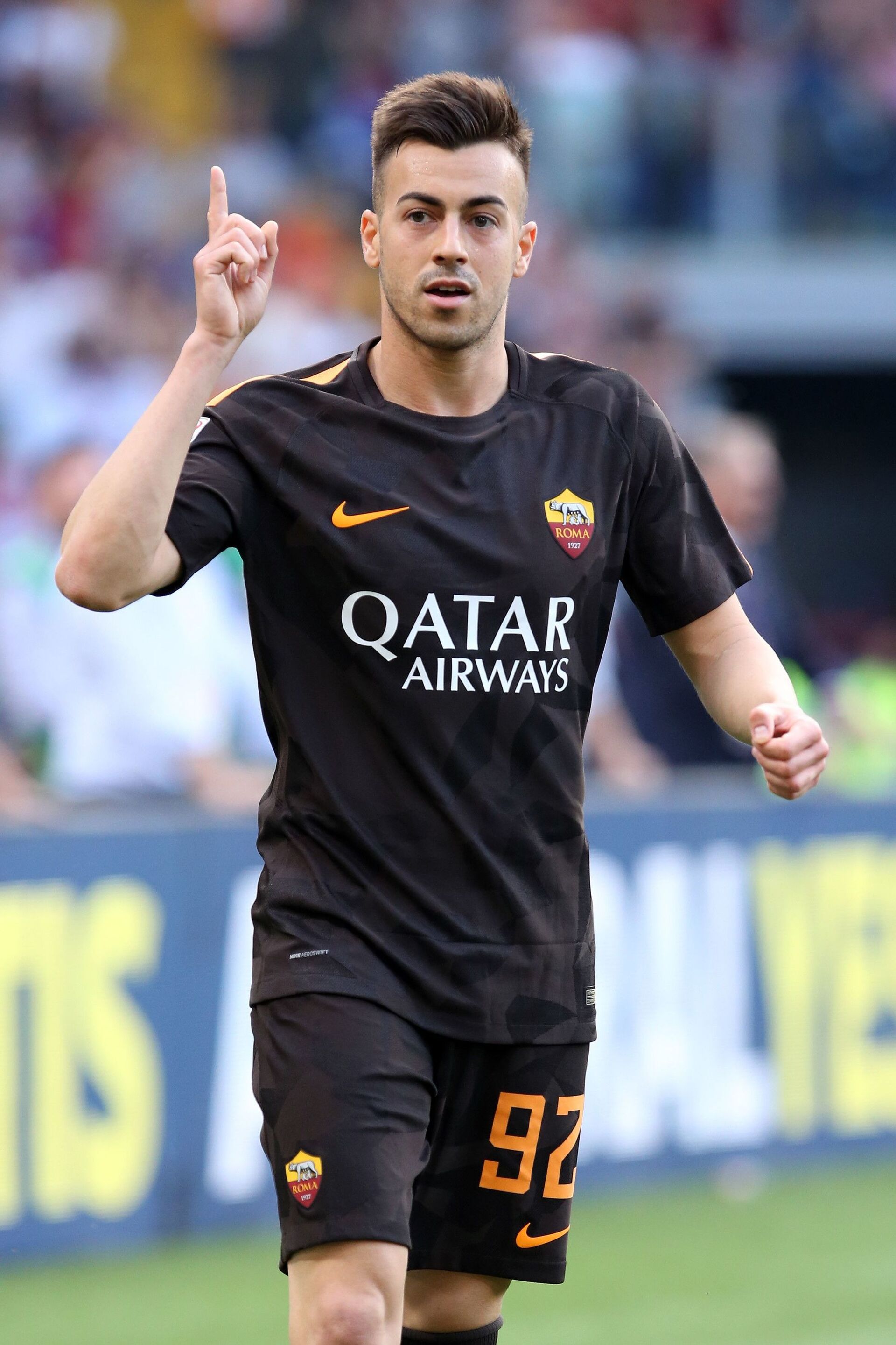 Faux hawk untuk rambut yang lurus dan kaku. (Foto: REX by Shutterstock)