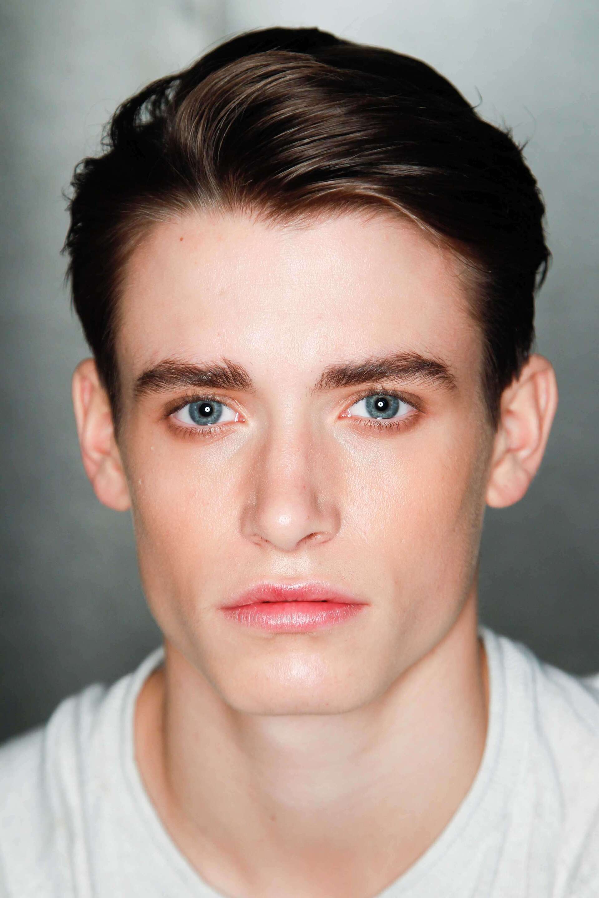 Comb over sangat oke untuk menghadiri acara formal. (Foto: Indigitalimages.com)