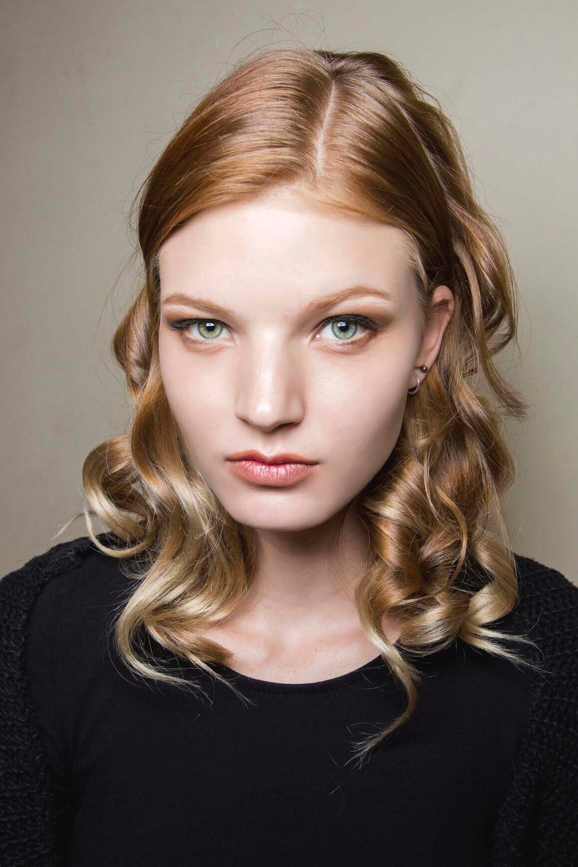 keriting gantung berkilau