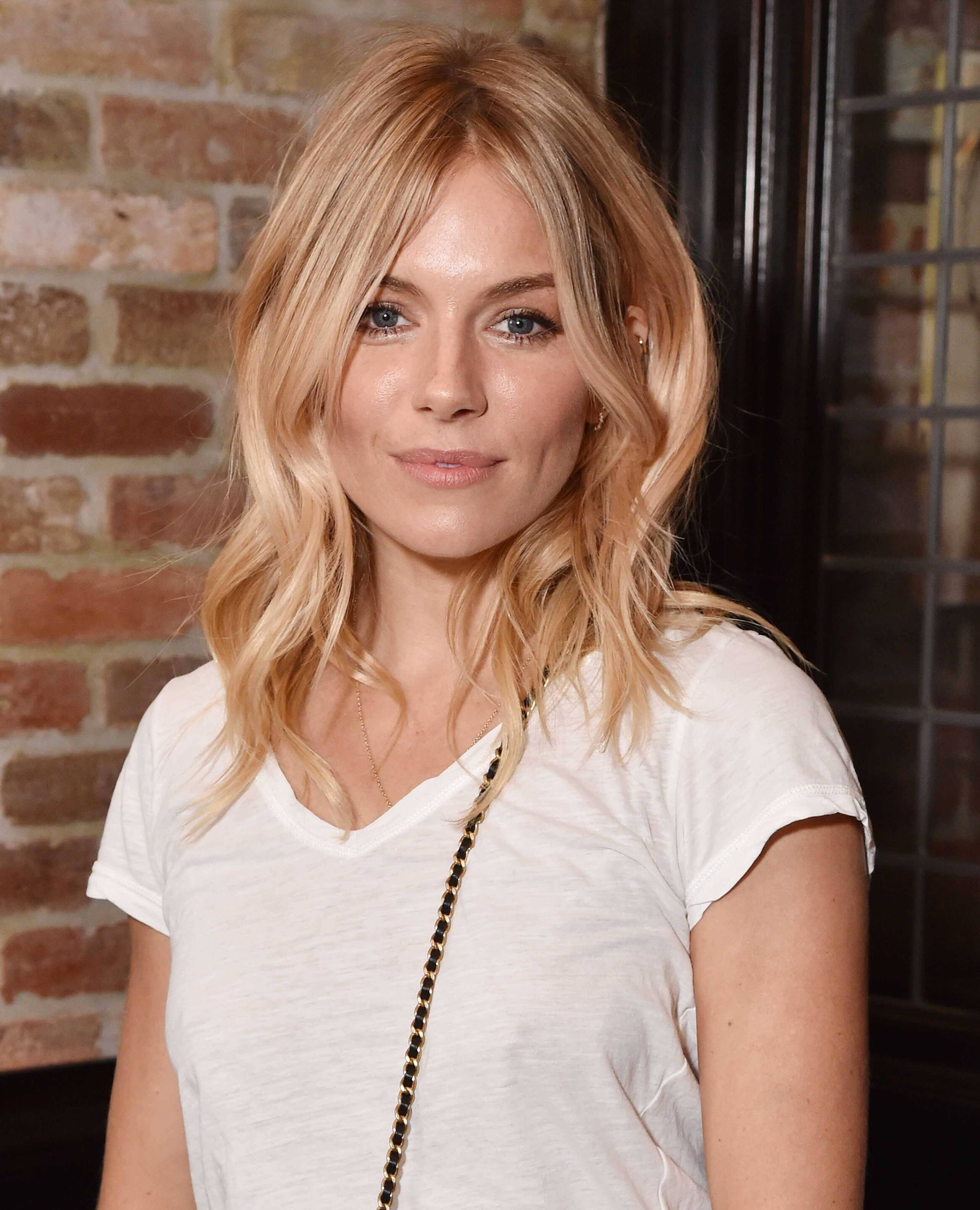 Potongan rambut choppy layers yang sedang ngetrend! (Foto: REX by Shutterstock)