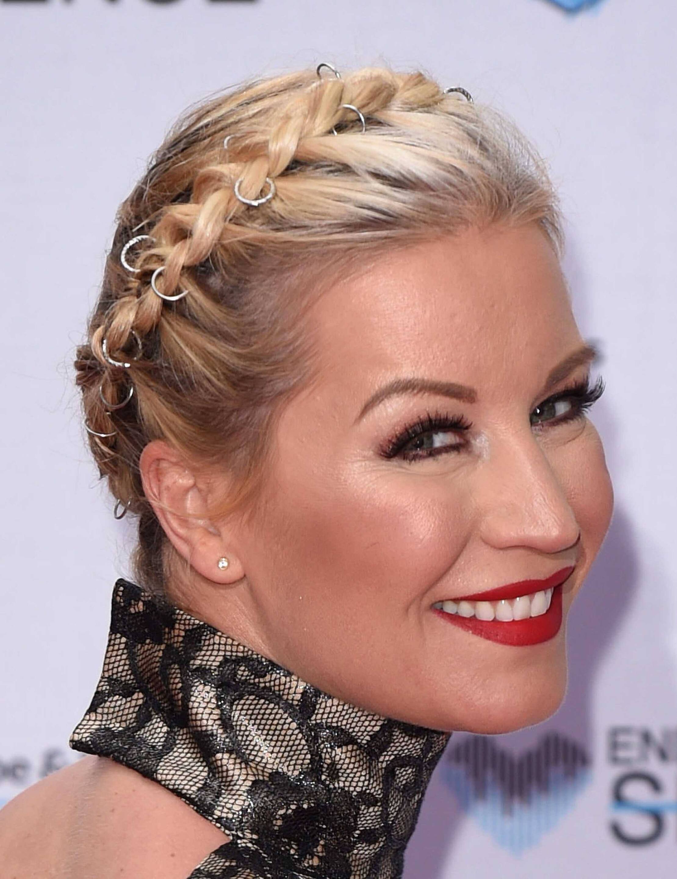 Kepang dengan ringlet (Foto: REX by Shutterstock)